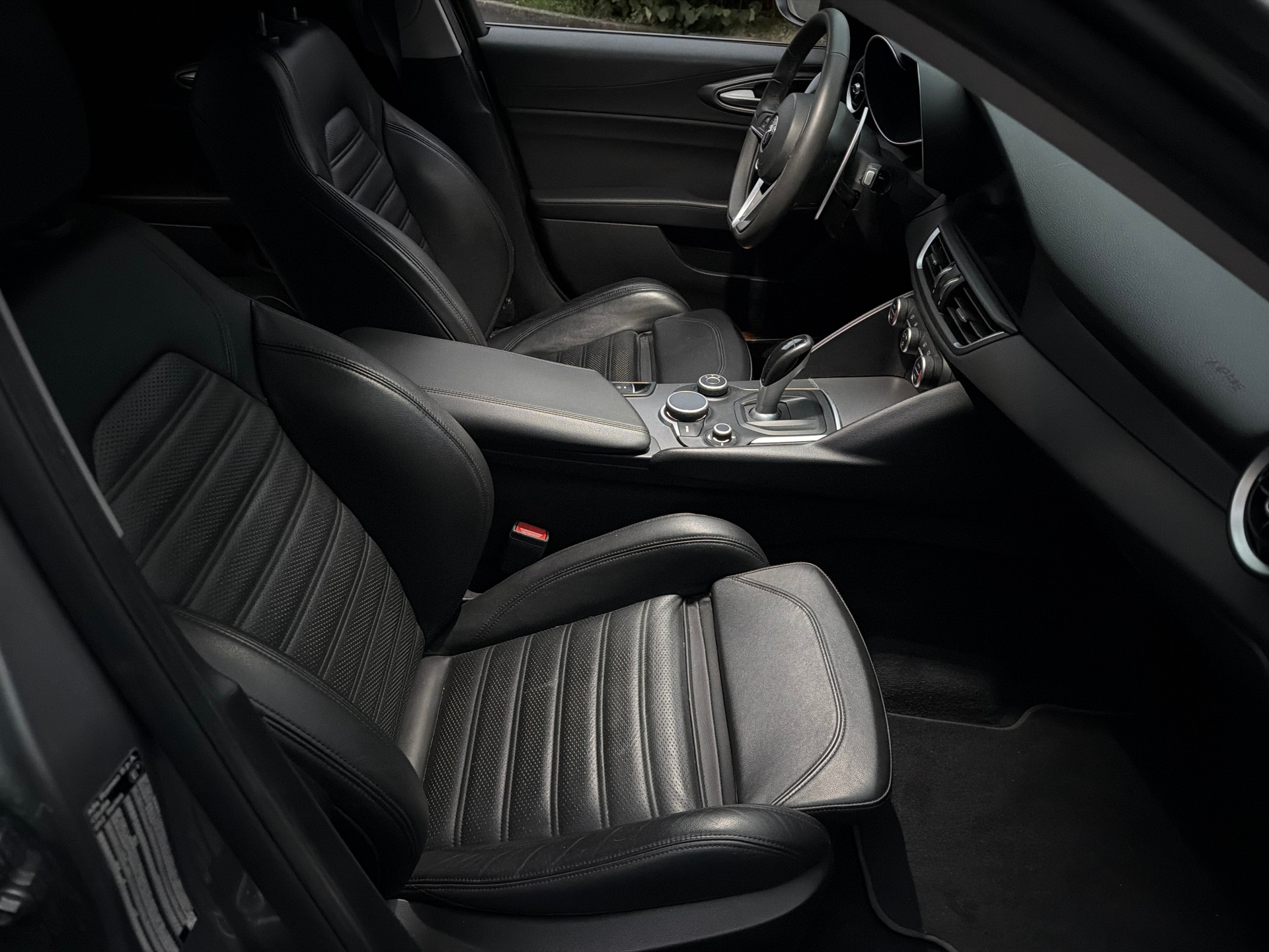 ALFA ROMEO Giulia 2.0 Veloce Q4 Automatic-image-9