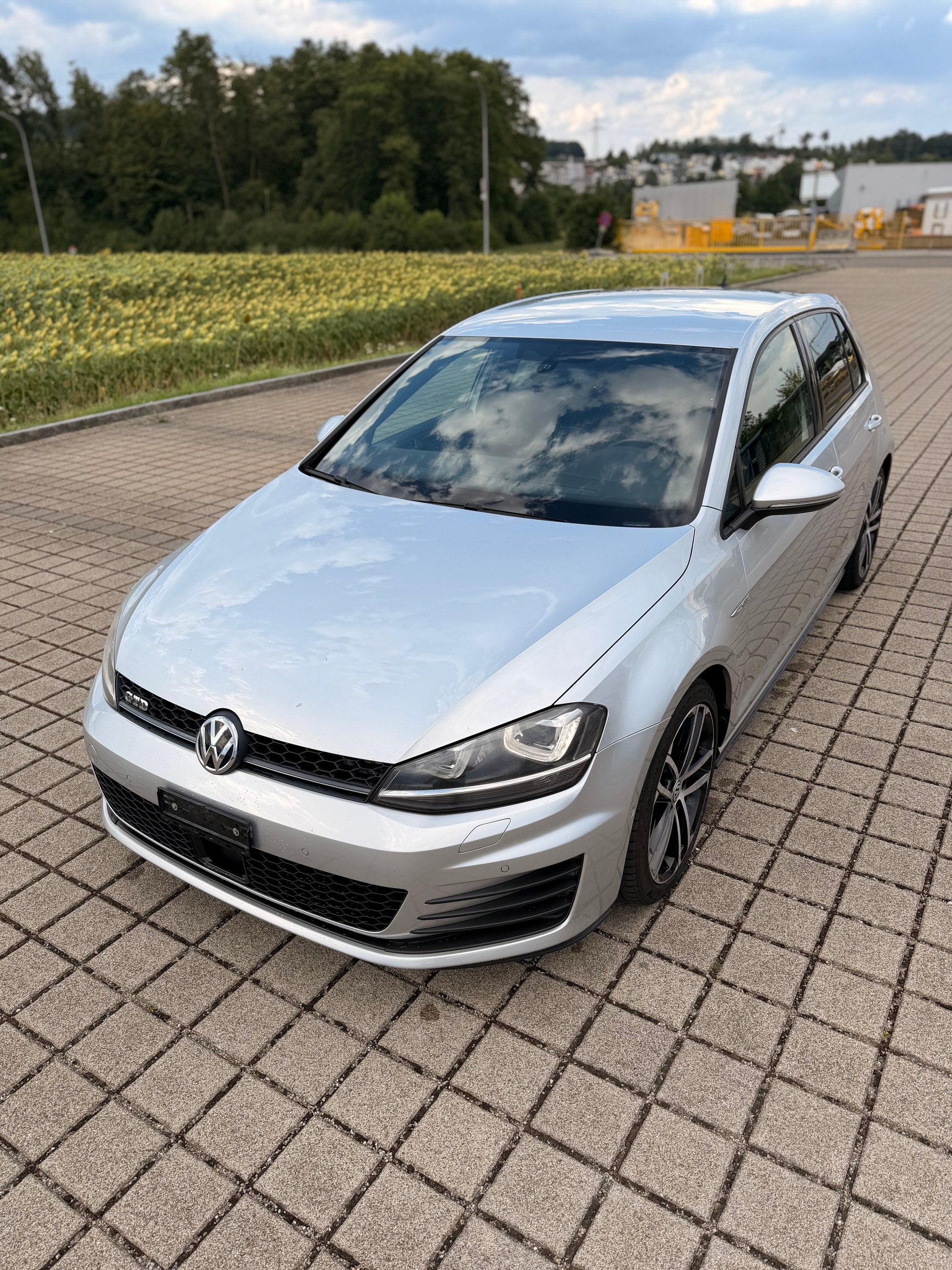 VW Golf 2.0 TDI GTD DSG-showroom-element-1