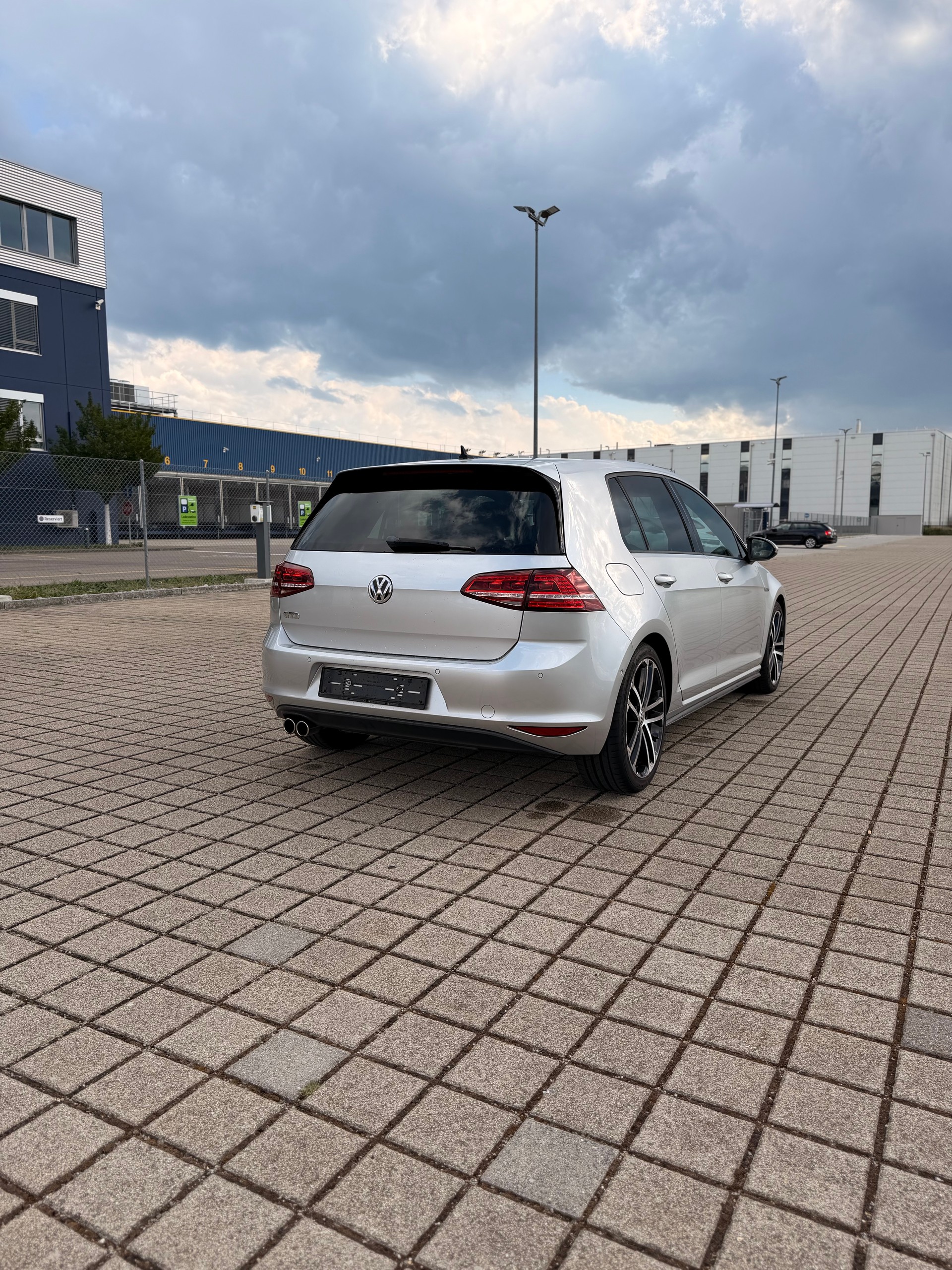 VW Golf 2.0 TDI GTD DSG-image-9