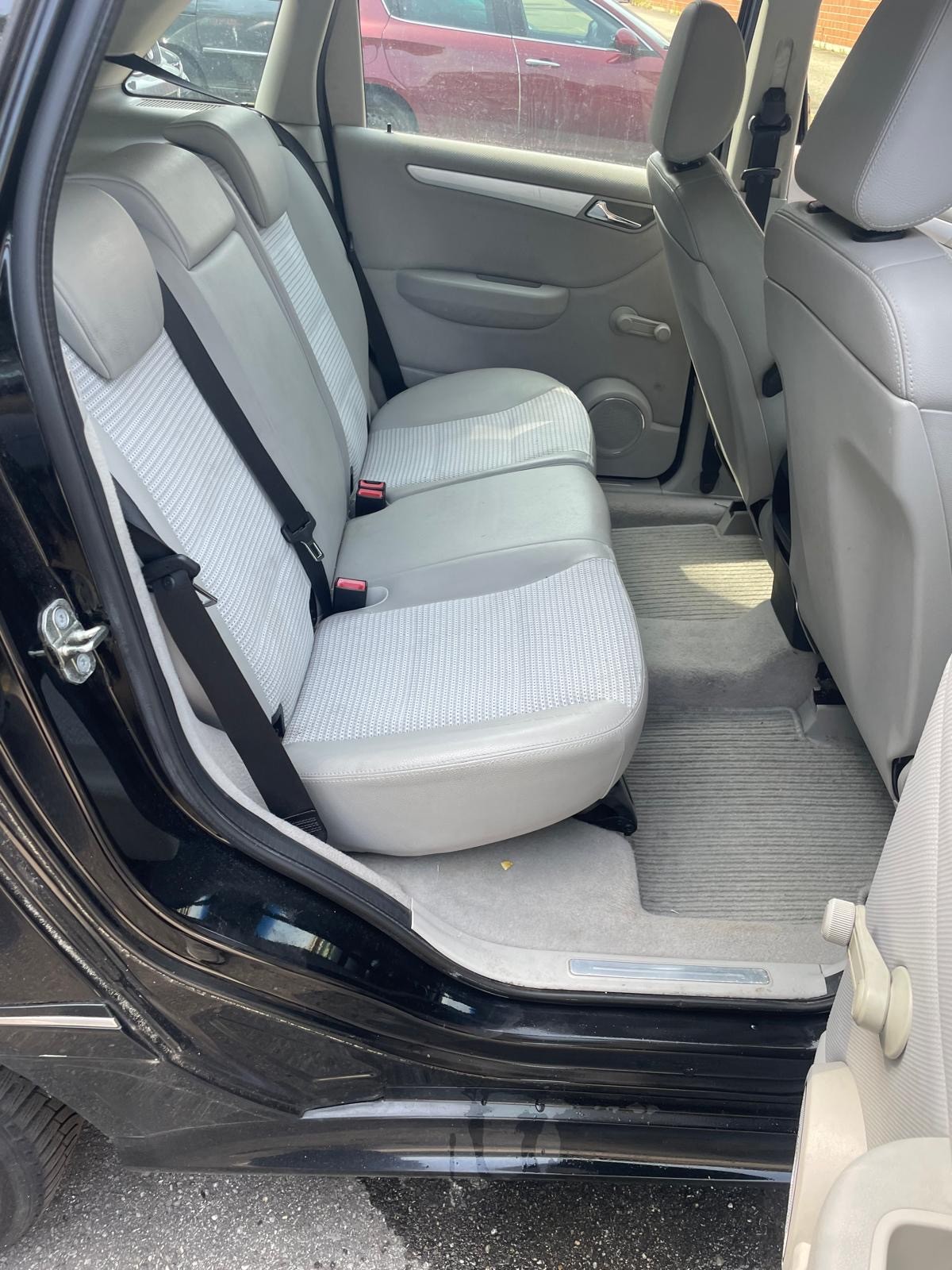 MERCEDES-BENZ B 200-image-8