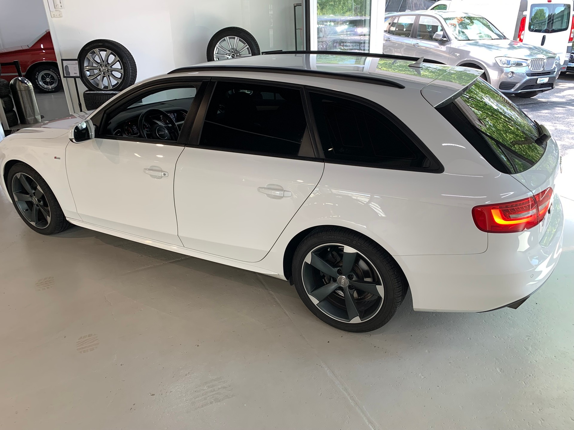 AUDI A4 Avant 1.8 TFSI quattro-image-9