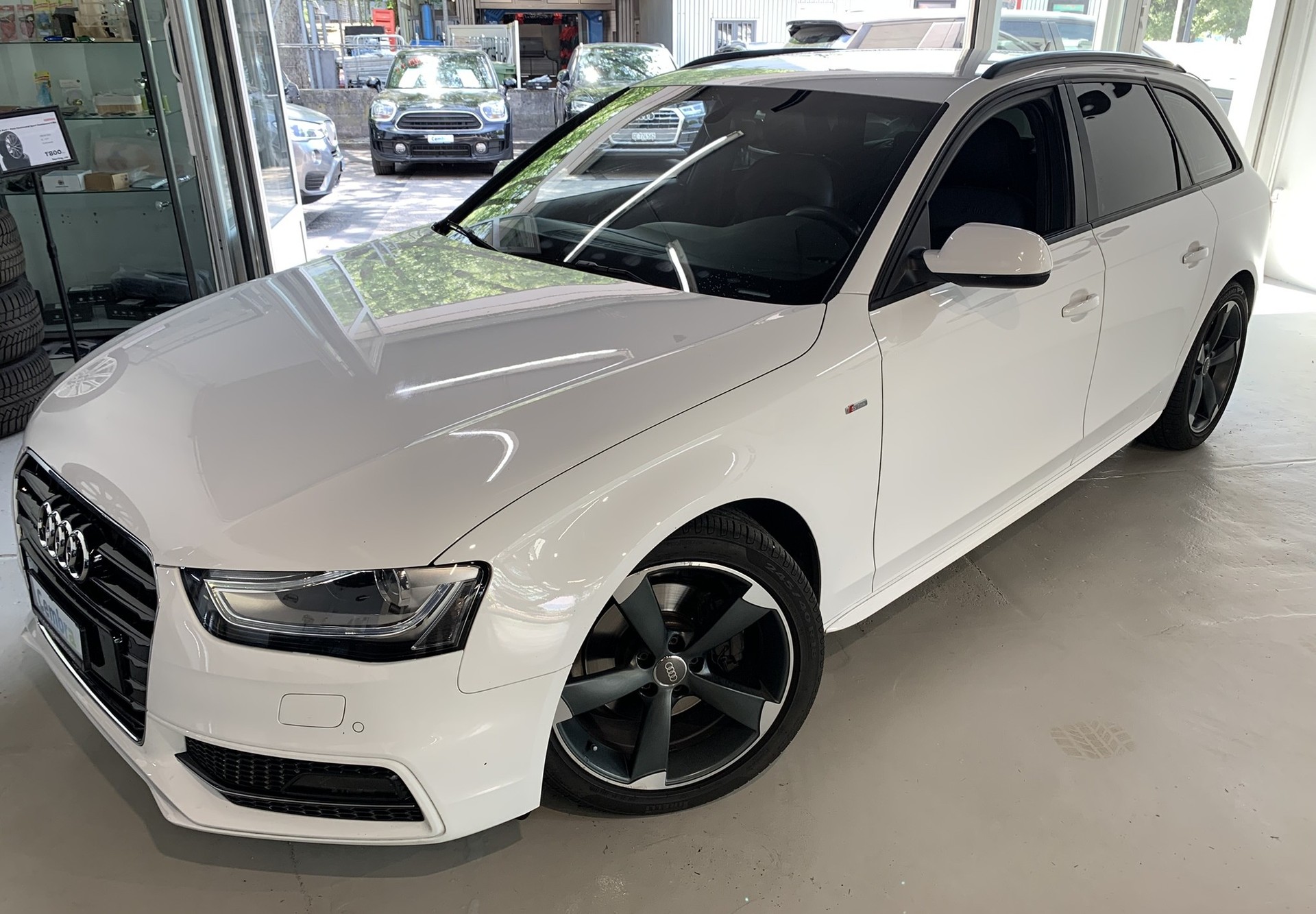 AUDI A4 Avant 1.8 TFSI quattro-image-5