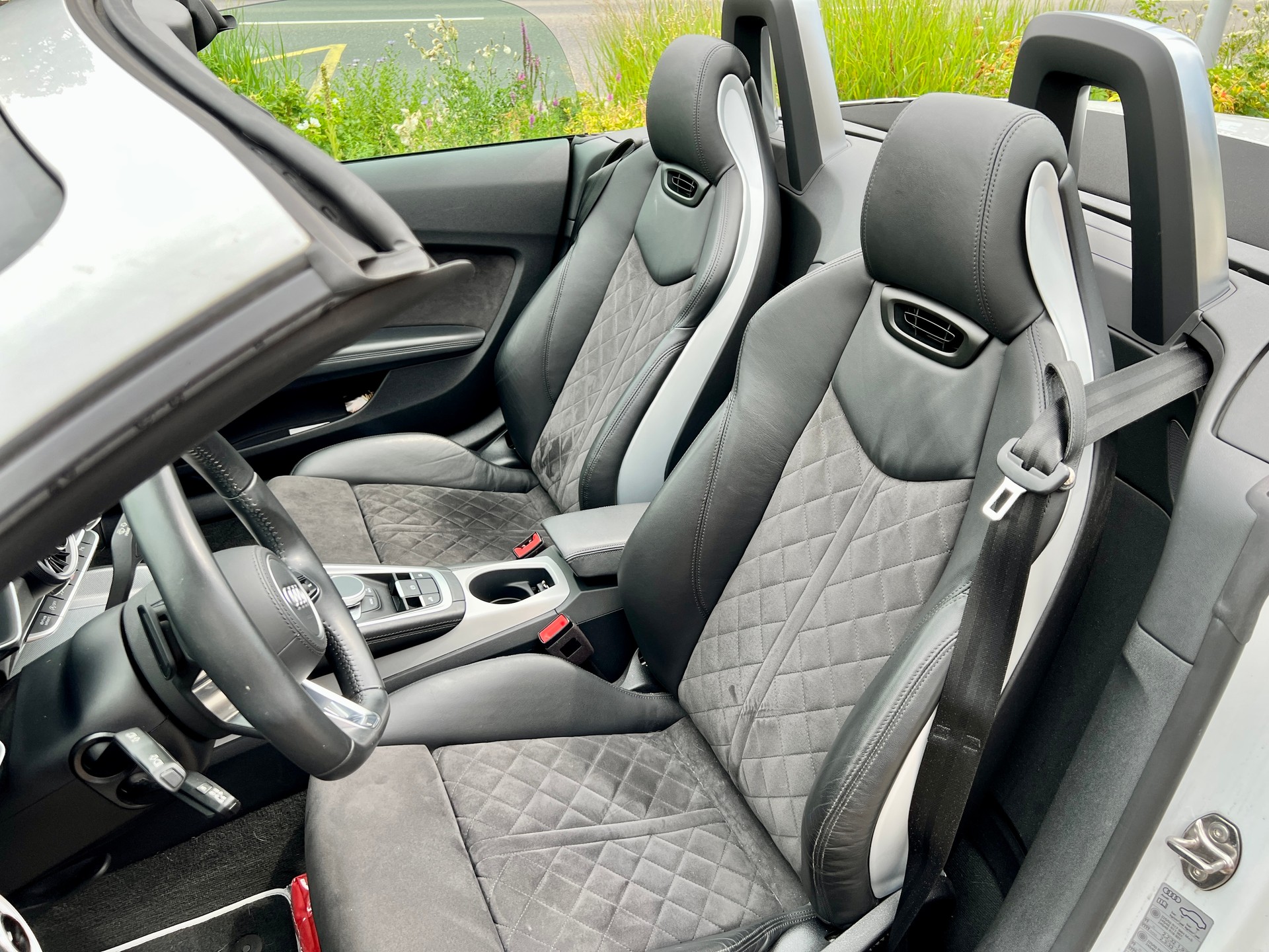 AUDI 2.0 45 TFSI quattro S-Tronic-image-3