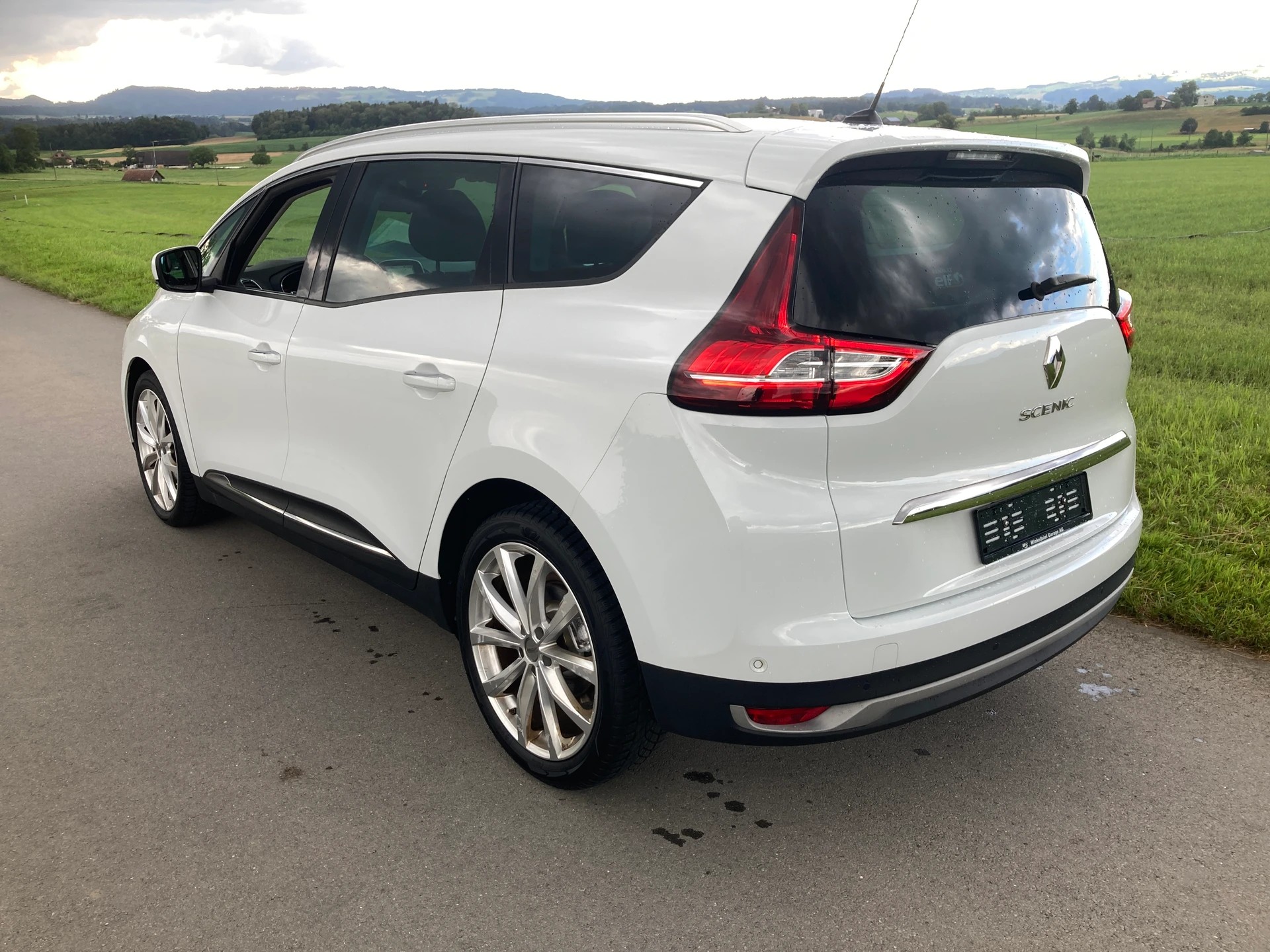 RENAULT Grand Scénic 1.5 dCi Intens EDC-image-3