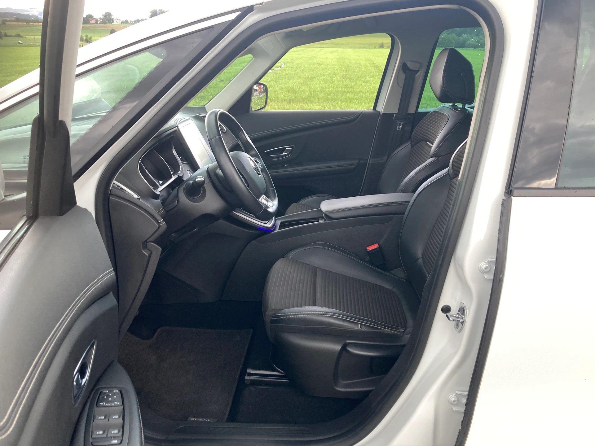 RENAULT Grand Scénic 1.5 dCi Intens EDC-image-6