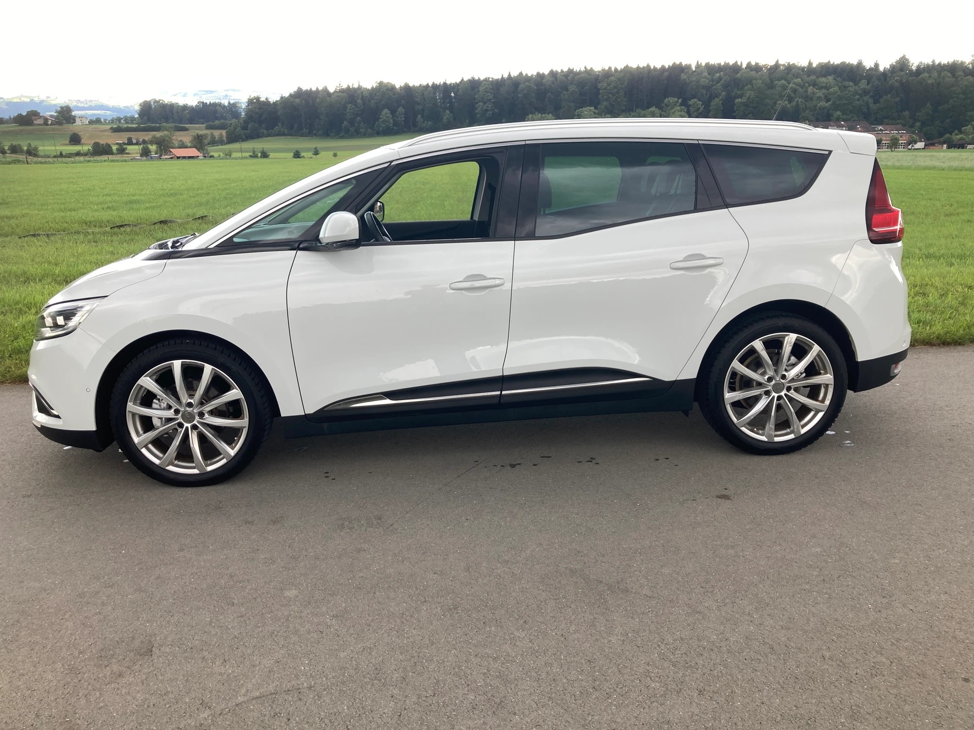 RENAULT Grand Scénic 1.5 dCi Intens EDC-image-4