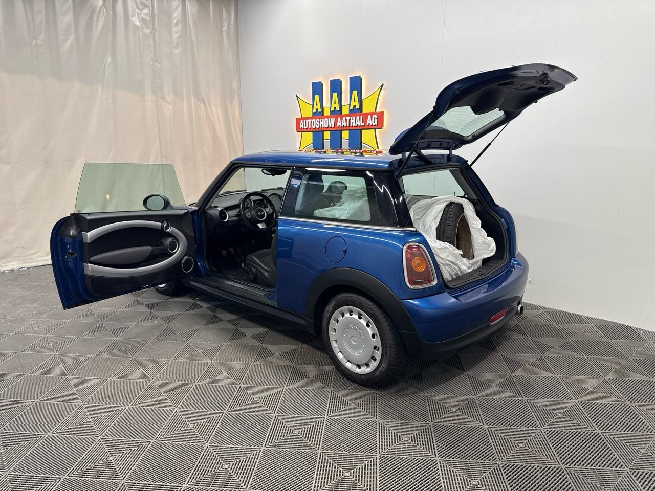 MINI Cooper-image-8