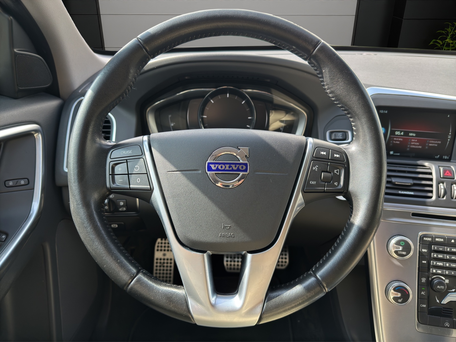VOLVO XC60 D4 AWD Summum-image-9