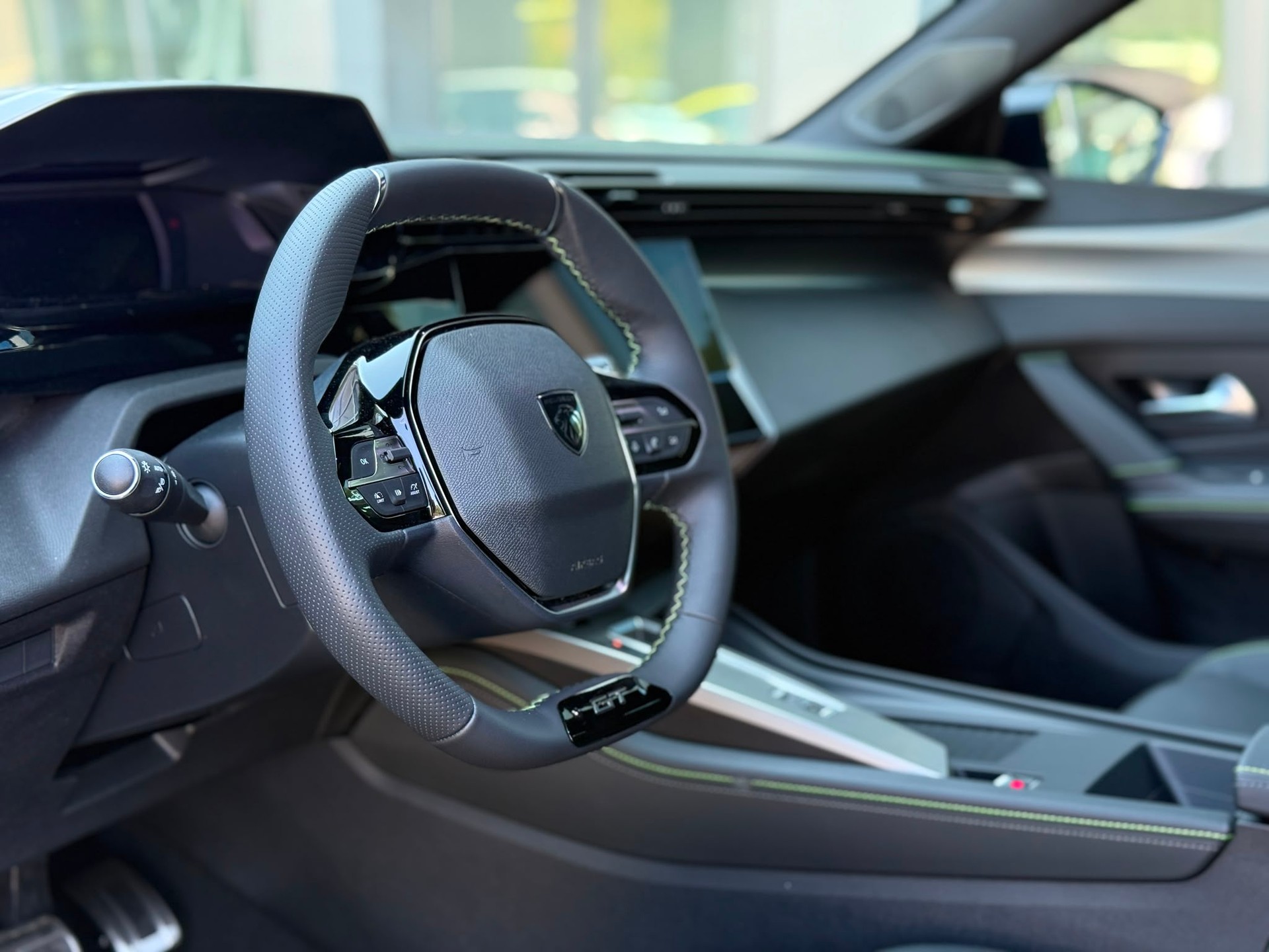 PEUGEOT 408 1.2 Hybrid 145 GT-image-7