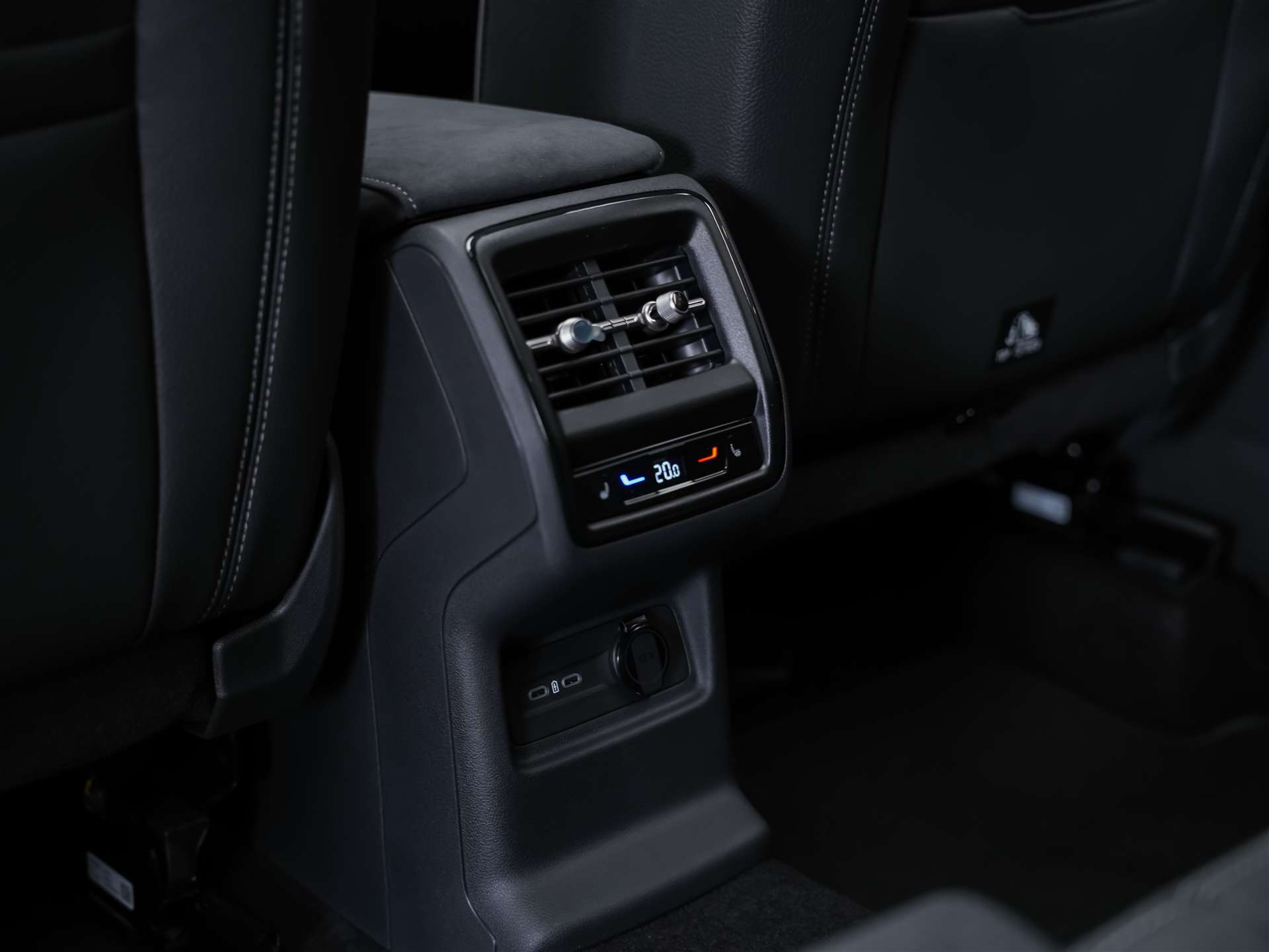 SKODA Kodiaq 2.0 TDI Sportline 4x4 *Panorama*Matrix LED*Anhängerkupplung*-image-15