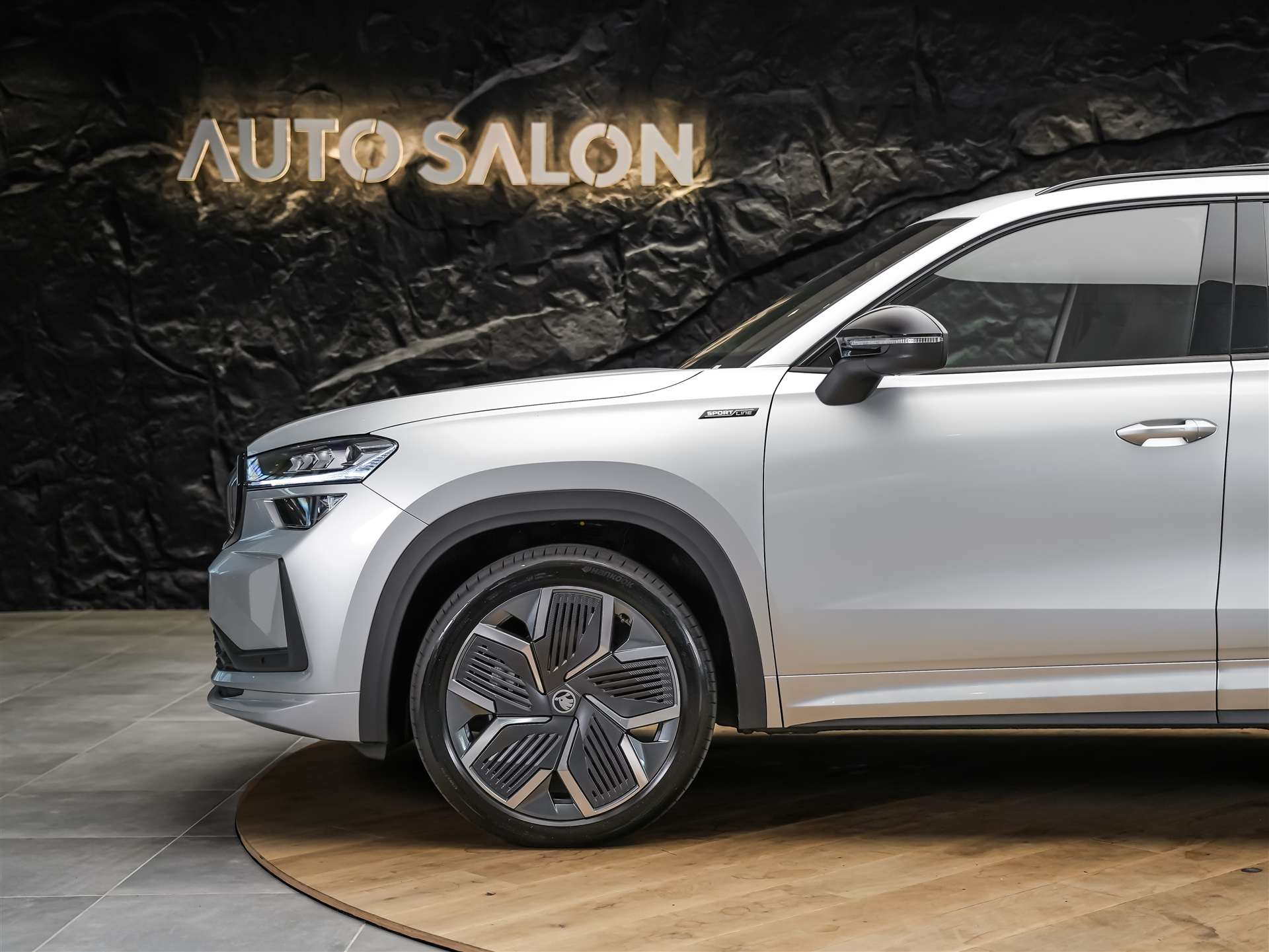 SKODA Kodiaq 2.0 TDI Sportline 4x4 *Panorama*Matrix LED*Anhängerkupplung*-image-17