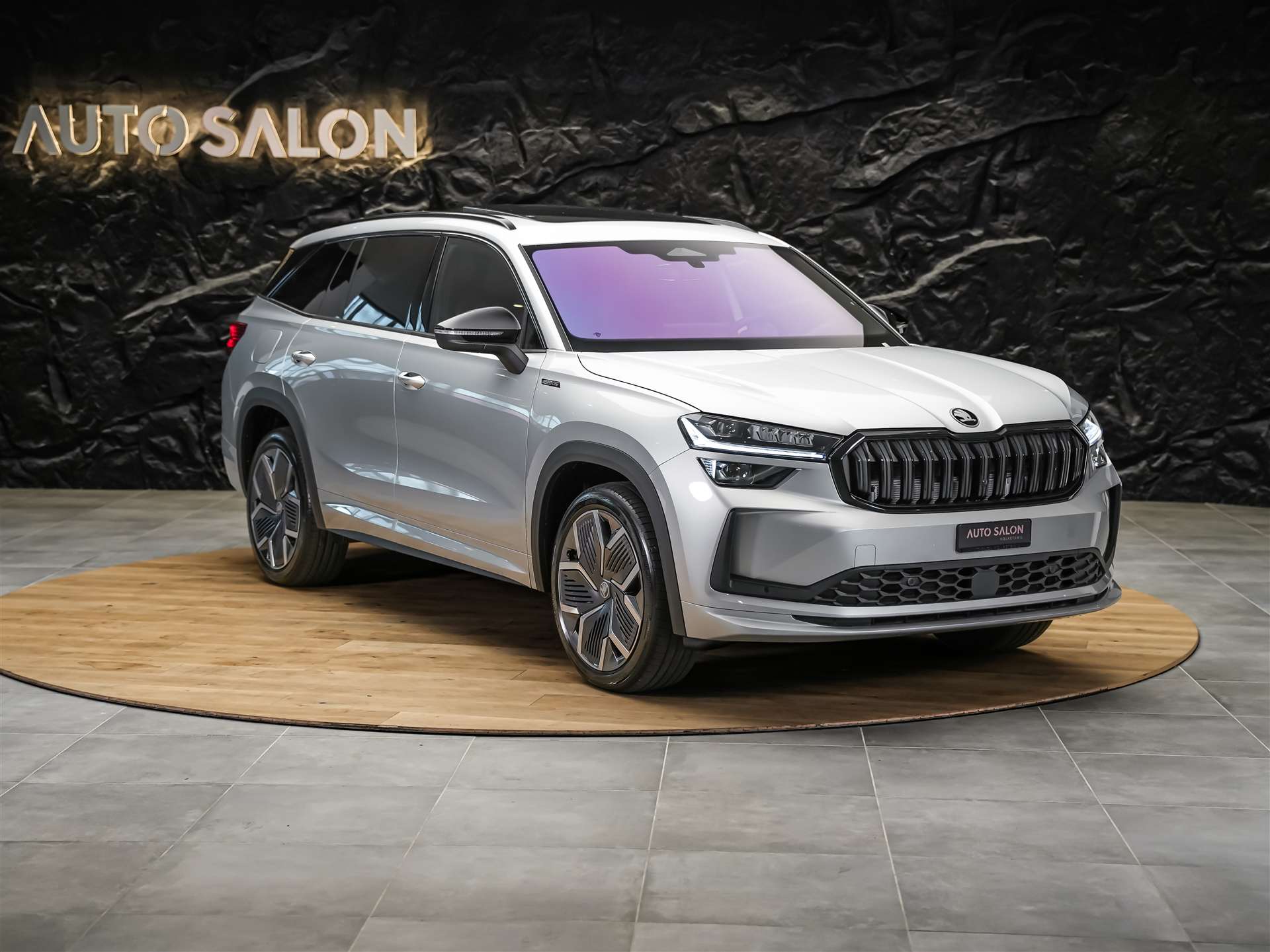 SKODA Kodiaq 2.0 TDI Sportline 4x4 *Panorama*Matrix LED*Anhängerkupplung*-image-5