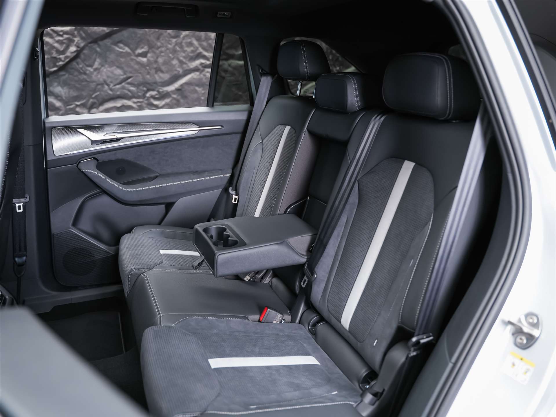 SKODA Kodiaq 2.0 TDI Sportline 4x4 *Panorama*Matrix LED*Anhängerkupplung*-image-14