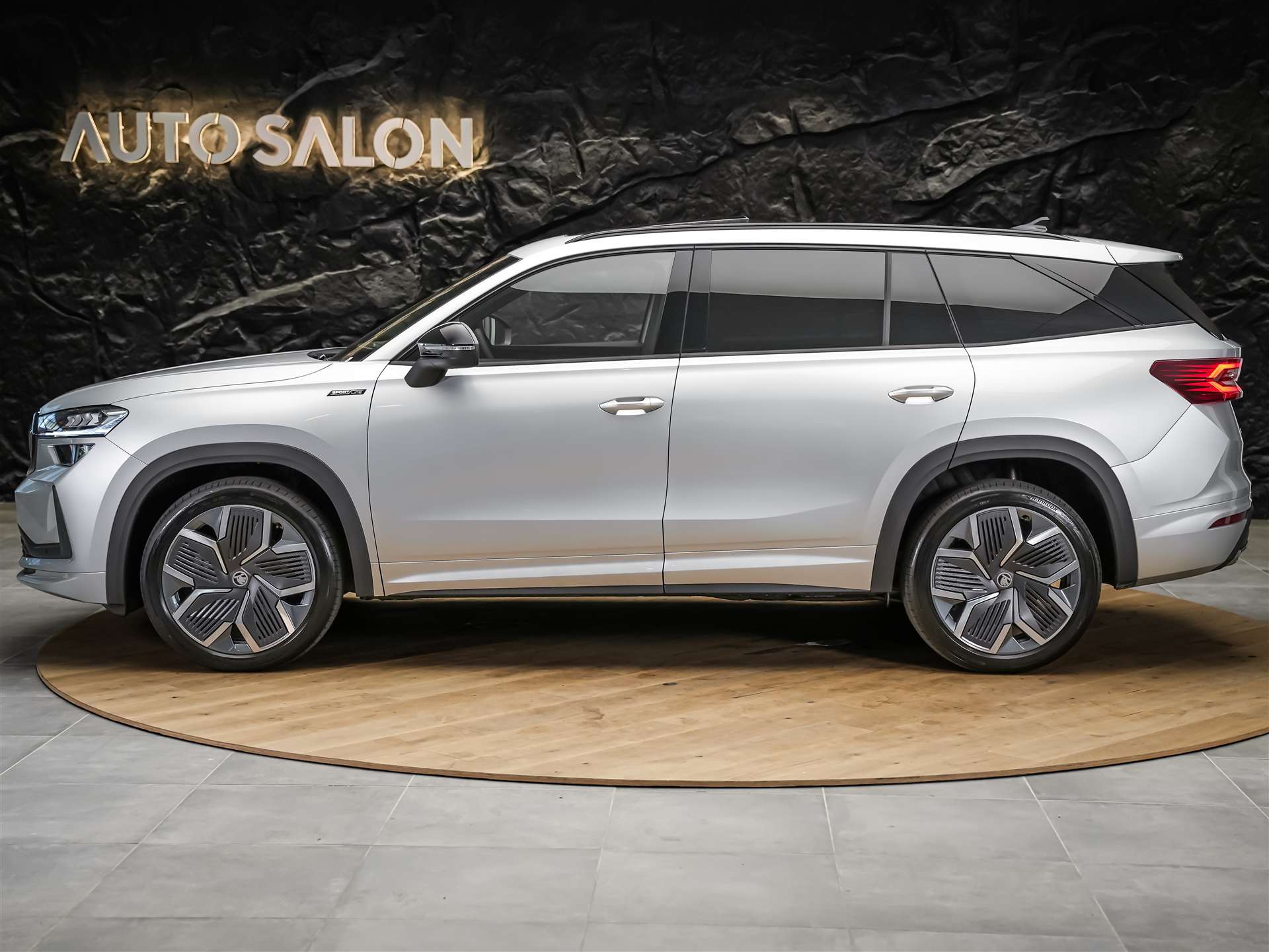SKODA Kodiaq 2.0 TDI Sportline 4x4 *Panorama*Matrix LED*Anhängerkupplung*-showroom-element-1