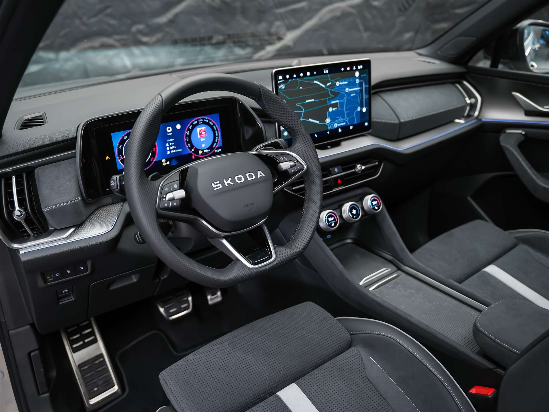 SKODA Kodiaq 2.0 TDI Sportline 4x4 *Panorama*Matrix LED*Anhängerkupplung*-image-7