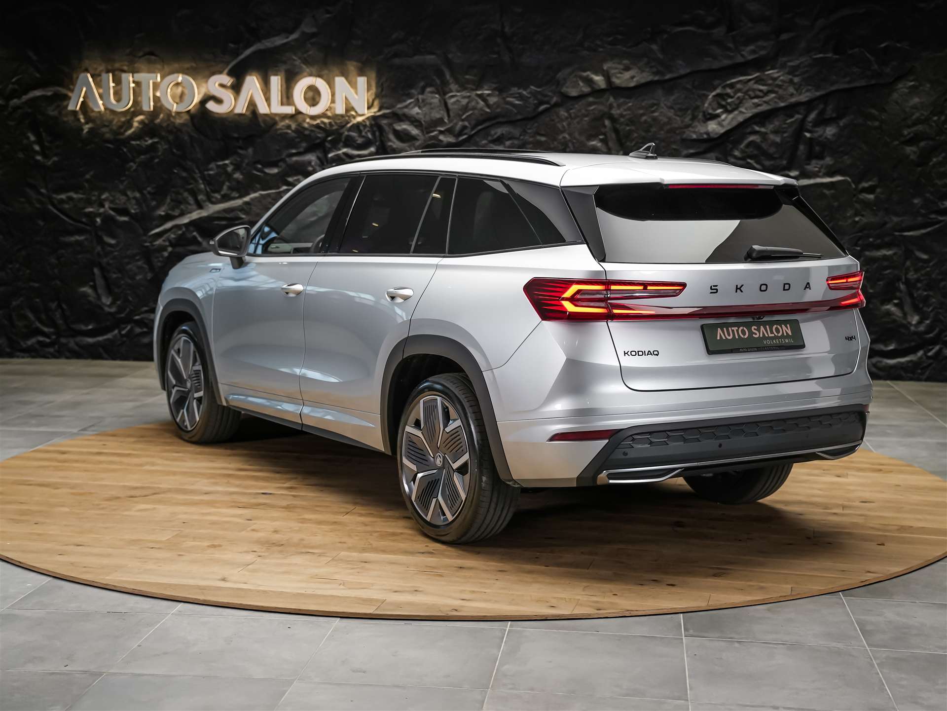 SKODA Kodiaq 2.0 TDI Sportline 4x4 *Panorama*Matrix LED*Anhängerkupplung*-showroom-element-2