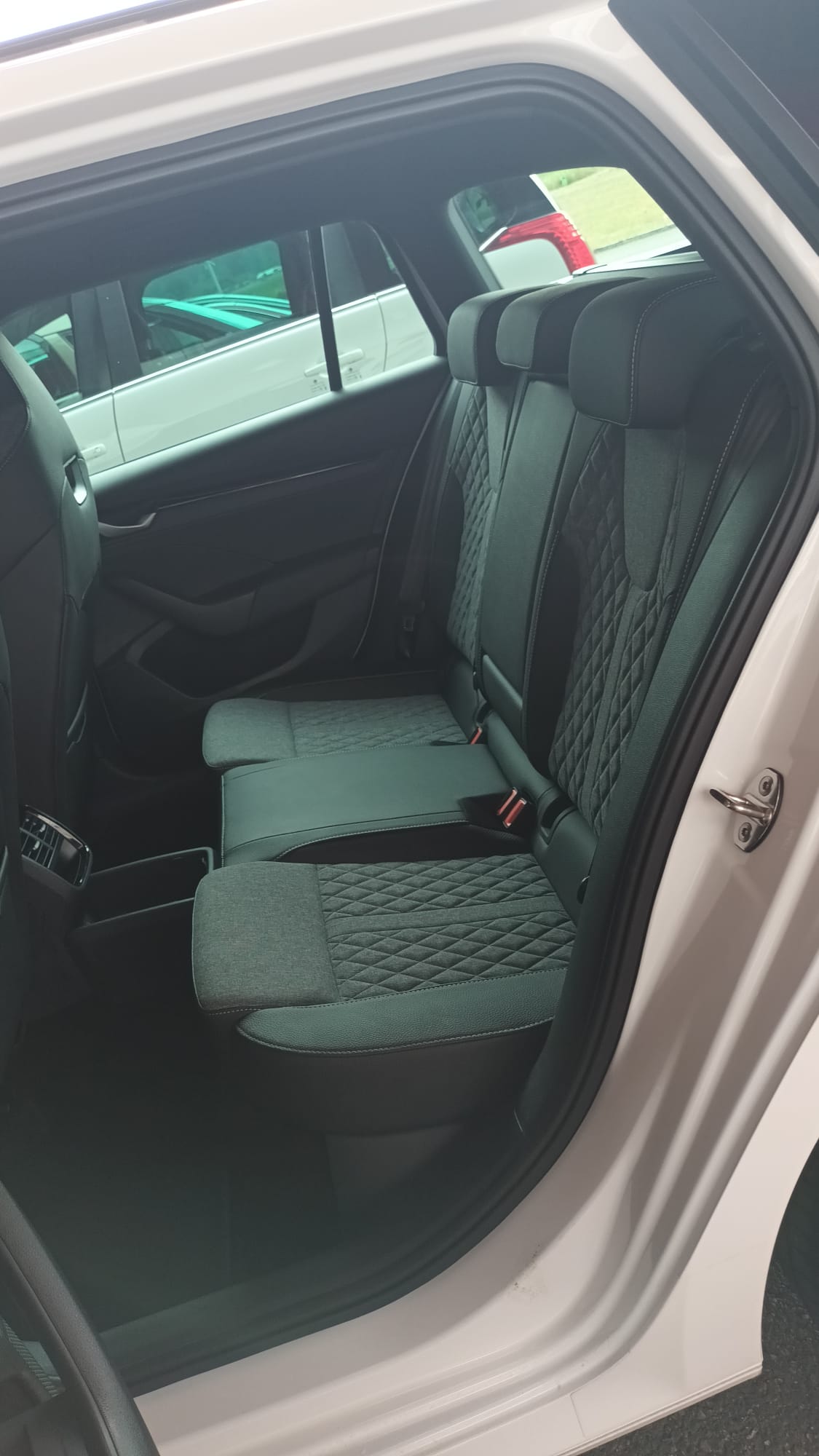 SKODA Octavia Combi 1.5 TSI mHEV DSG Sport Line-image-17