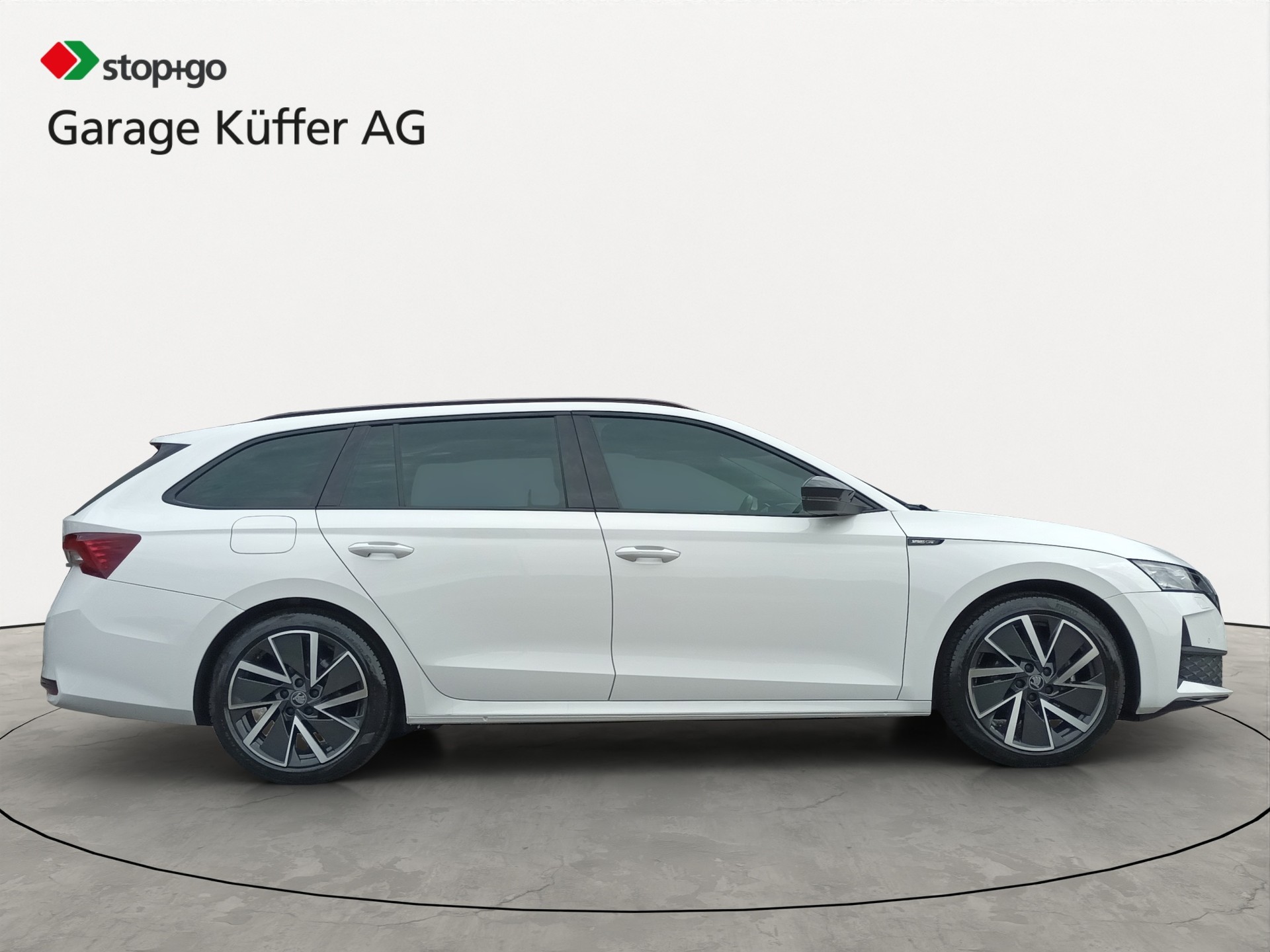SKODA Octavia Combi 1.5 TSI mHEV DSG Sport Line-image-3