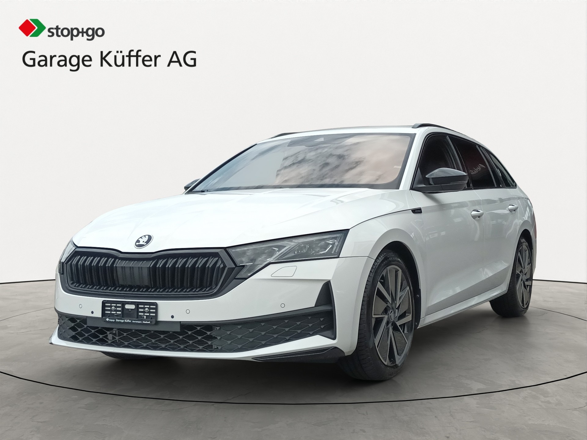 SKODA Octavia Combi 1.5 TSI mHEV DSG Sport Line-image-0