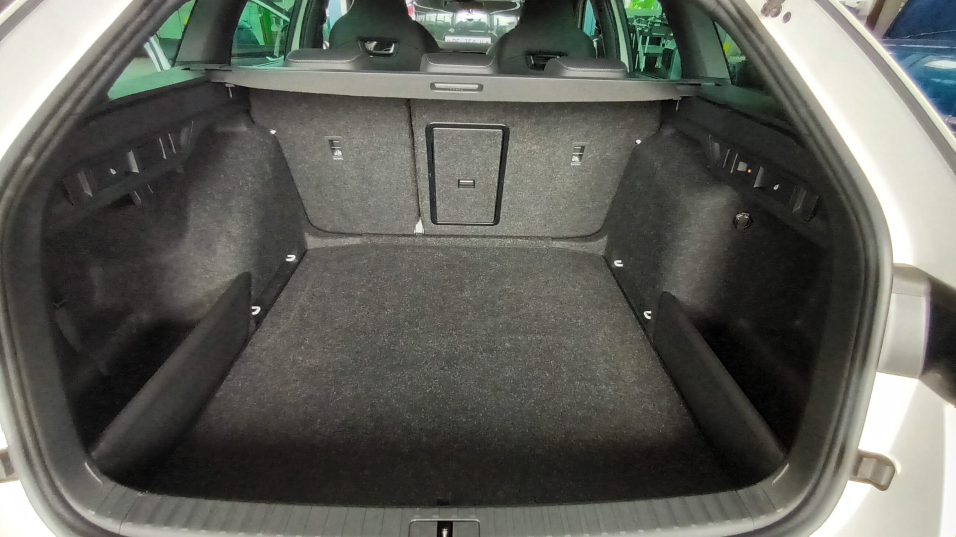 SKODA Octavia Combi 1.5 TSI mHEV DSG Sport Line-image-19