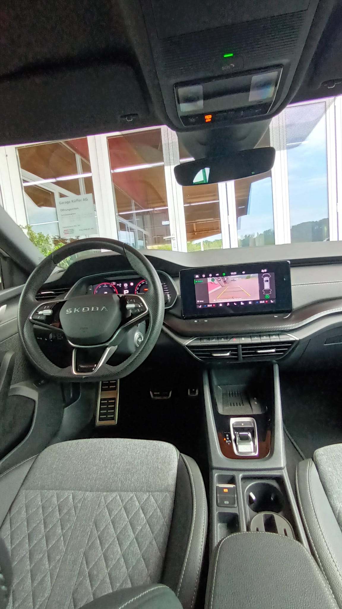 SKODA Octavia Combi 1.5 TSI mHEV DSG Sport Line-image-9