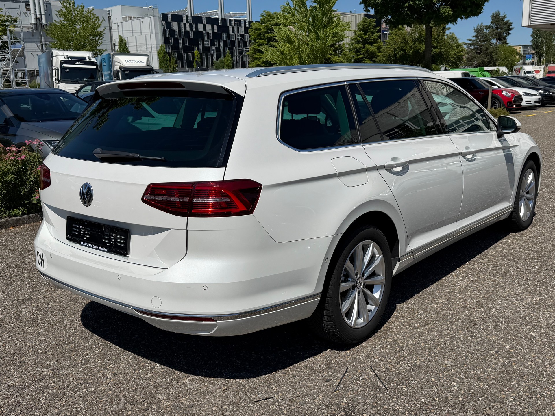 VW Passat Variant 2.0 TDI BMT Highline DSG ***MFK 03.07.2026***-image-4