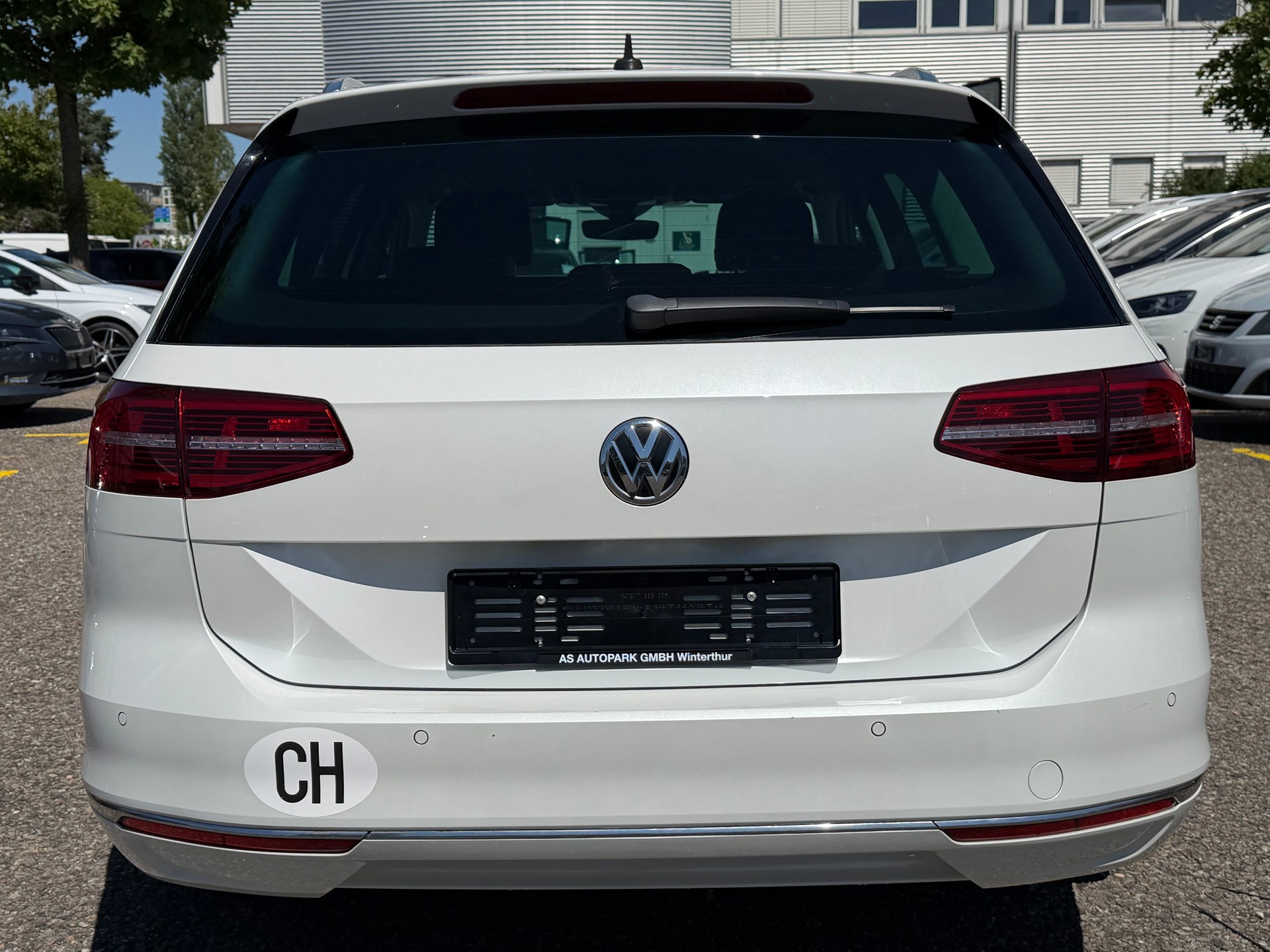 VW Passat Variant 2.0 TDI BMT Highline DSG ***MFK 03.07.2026***-image-5