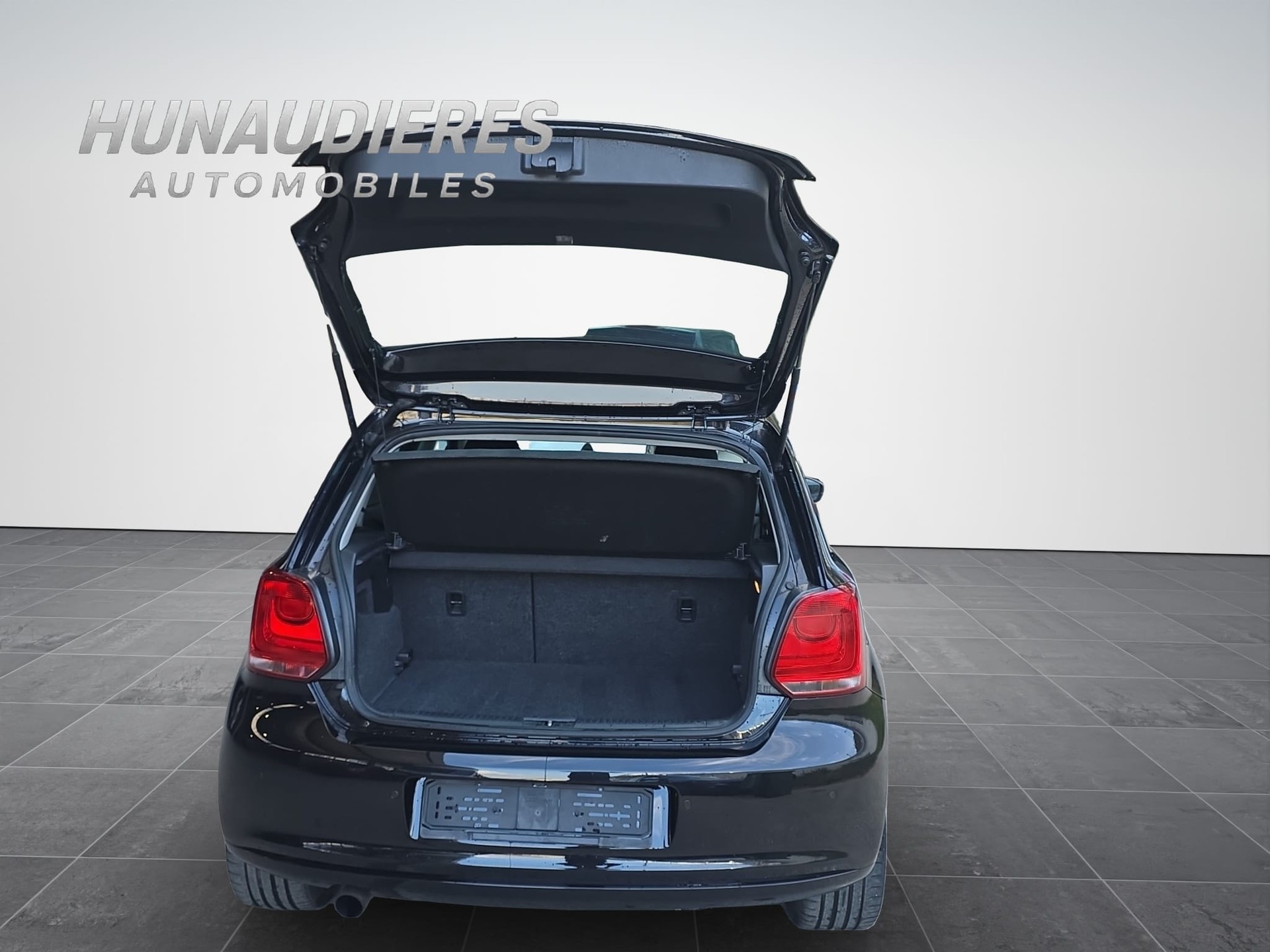VW Polo 1.2 TSI Highline-image-12