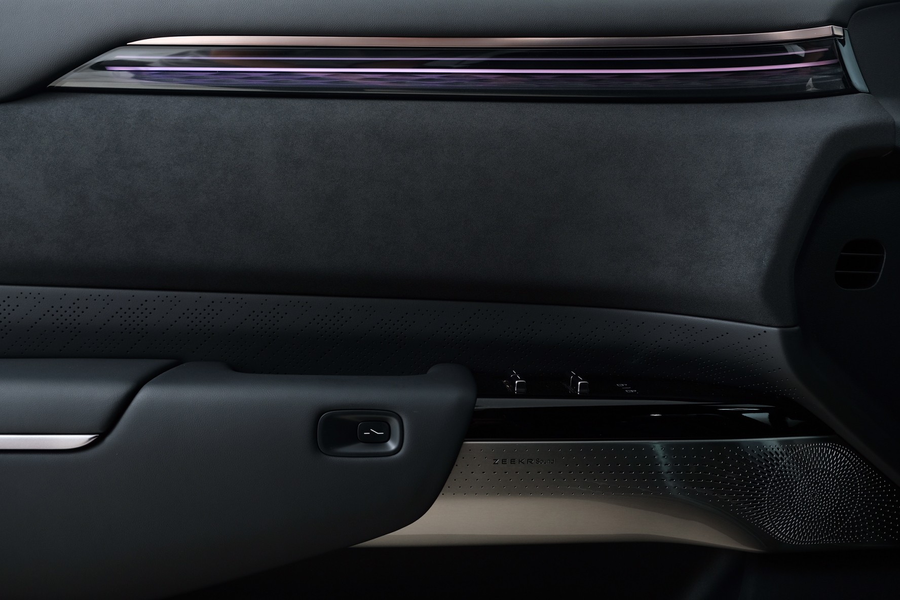 ZEEKR 7X Privilege AWD-image-10