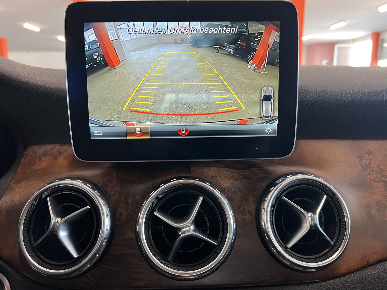 MERCEDES-BENZ GLA 200 CDI Swiss Star Edition Style 4Matic 7G-DCT-image-14