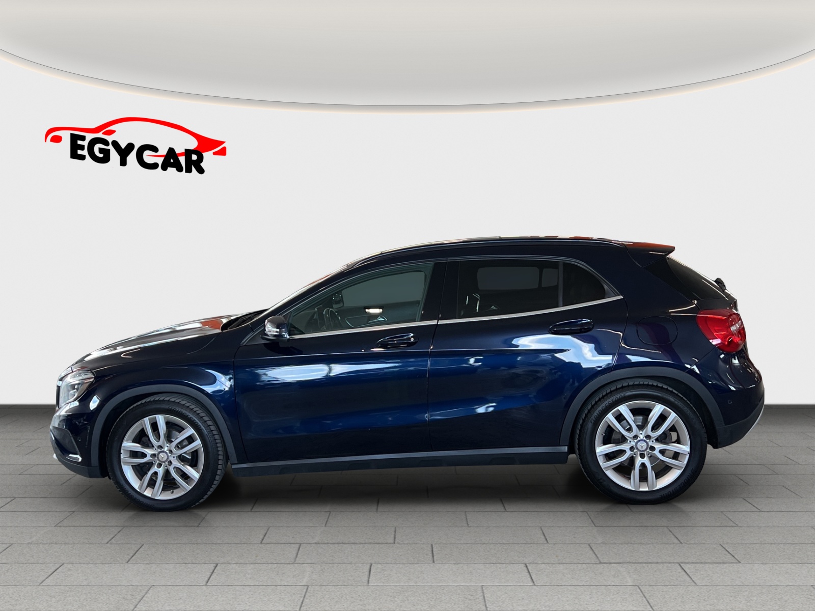 MERCEDES-BENZ GLA 200 CDI Swiss Star Edition Style 4Matic 7G-DCT-image-5