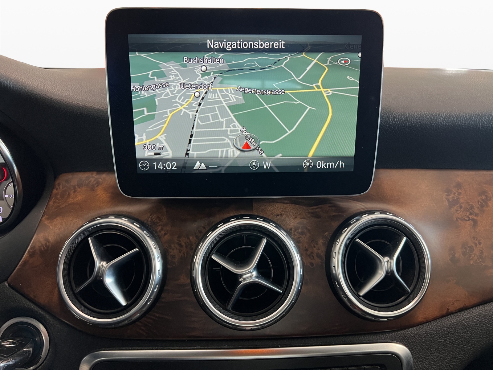 MERCEDES-BENZ GLA 200 CDI Swiss Star Edition Style 4Matic 7G-DCT-image-13