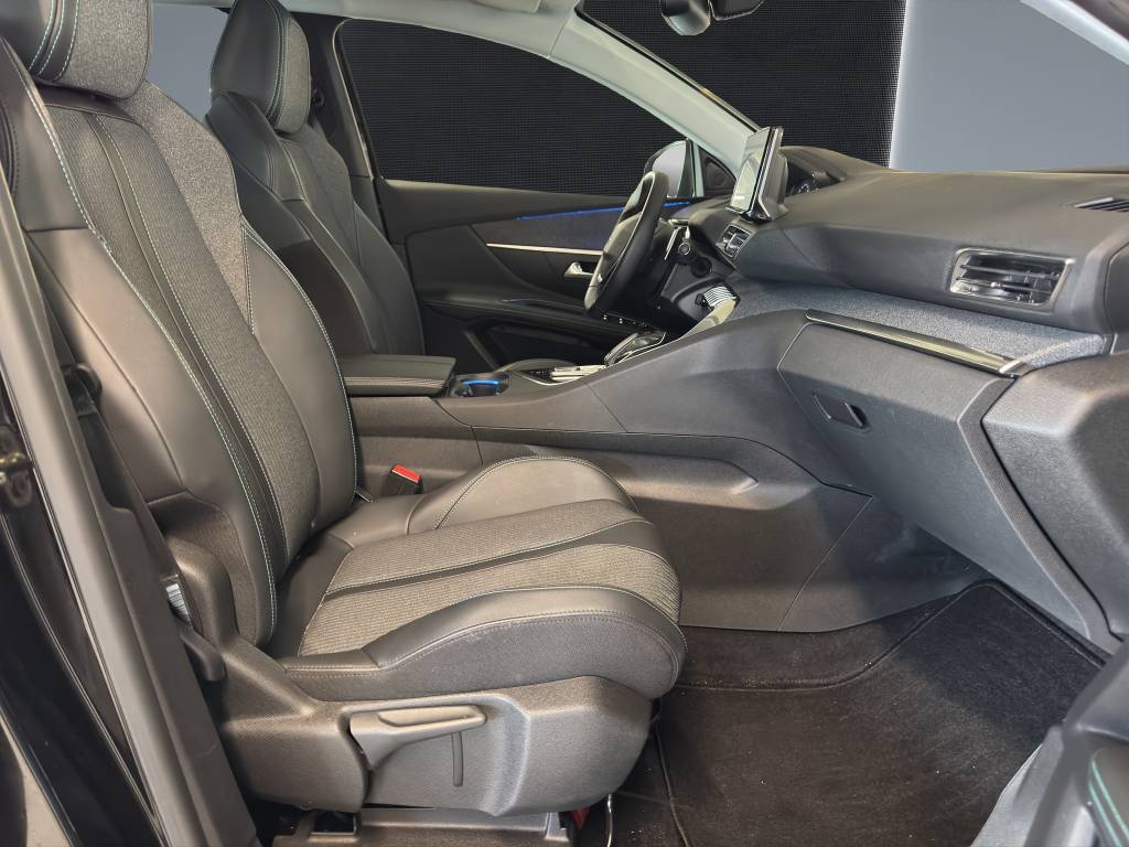 PEUGEOT 3008 1.2 PureTech Allure Pack EAT8-image-10