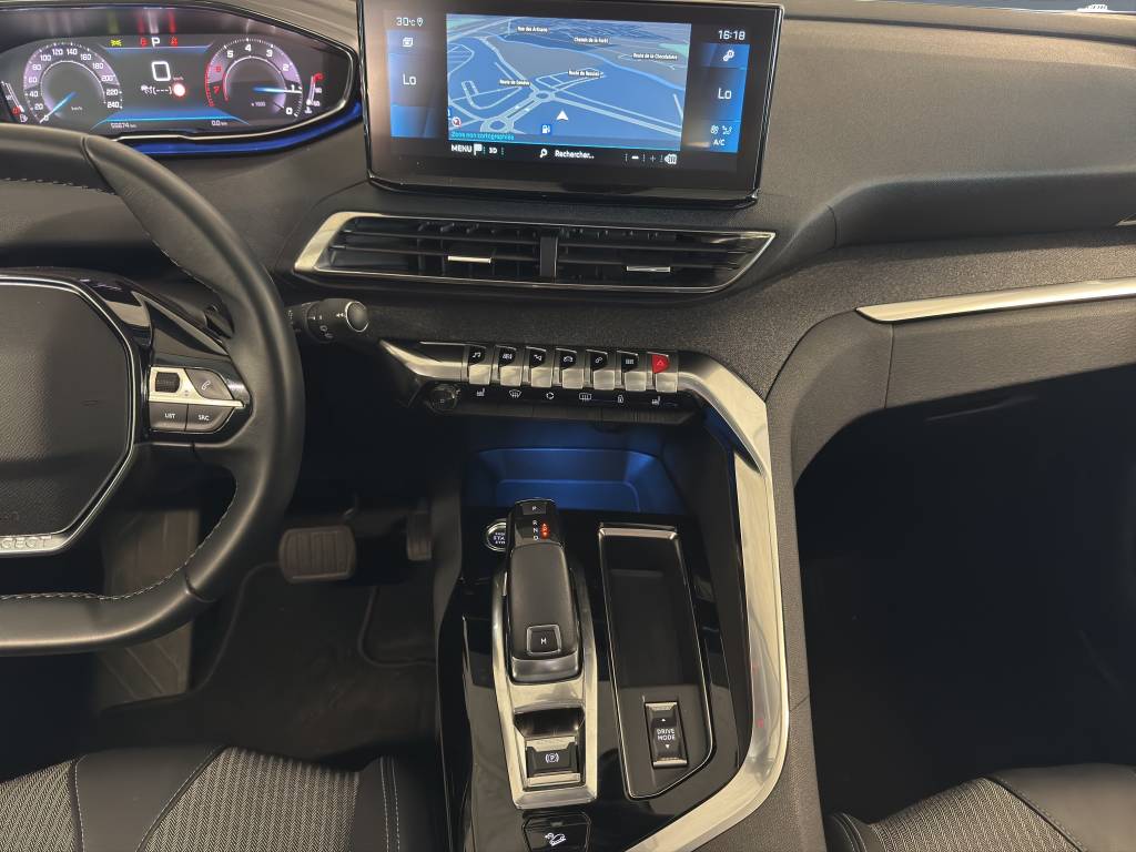 PEUGEOT 3008 1.2 PureTech Allure Pack EAT8-image-6
