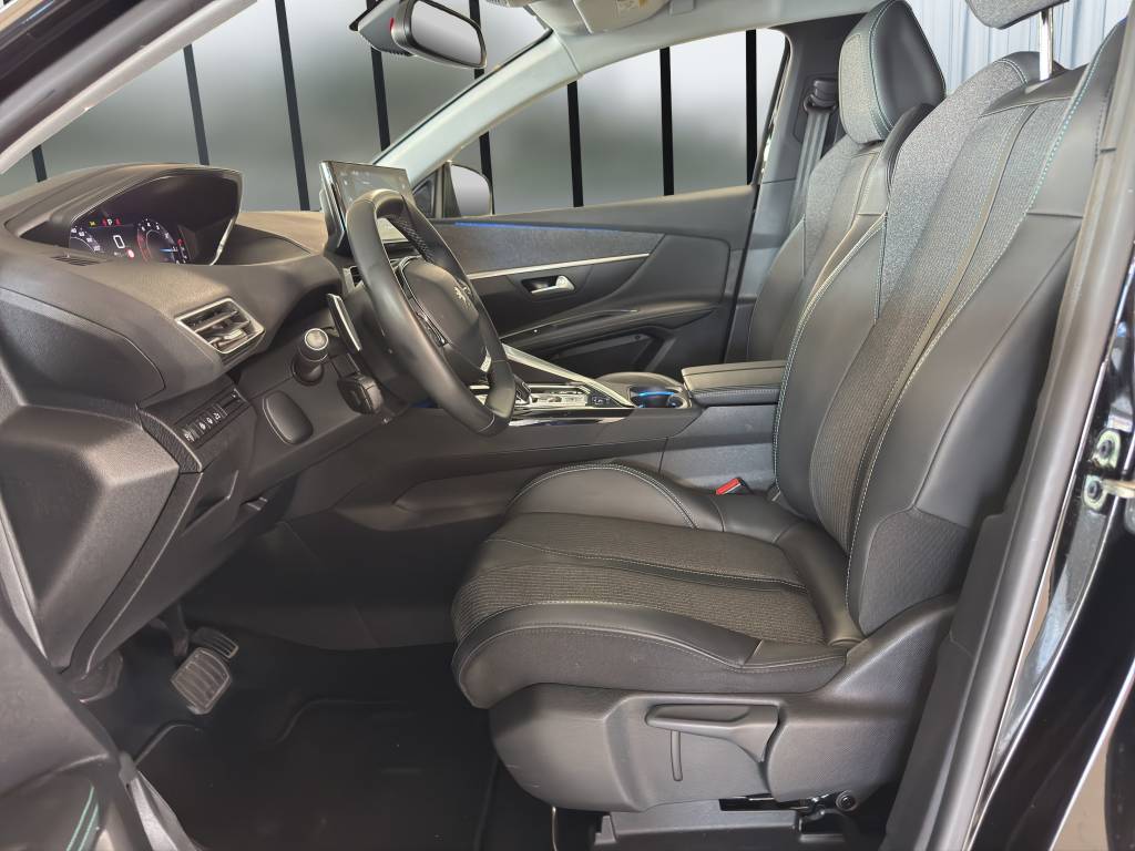 PEUGEOT 3008 1.2 PureTech Allure Pack EAT8-image-7