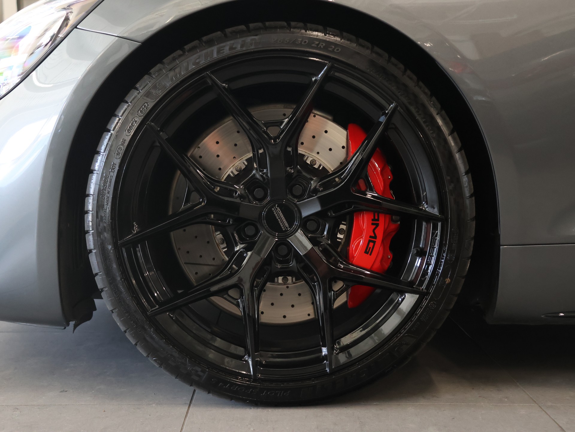 MERCEDES-BENZ AMG GT C Roadster Speedshift DCT *360 Kamera* *Burmester* *Vossen Felgen*-image-9