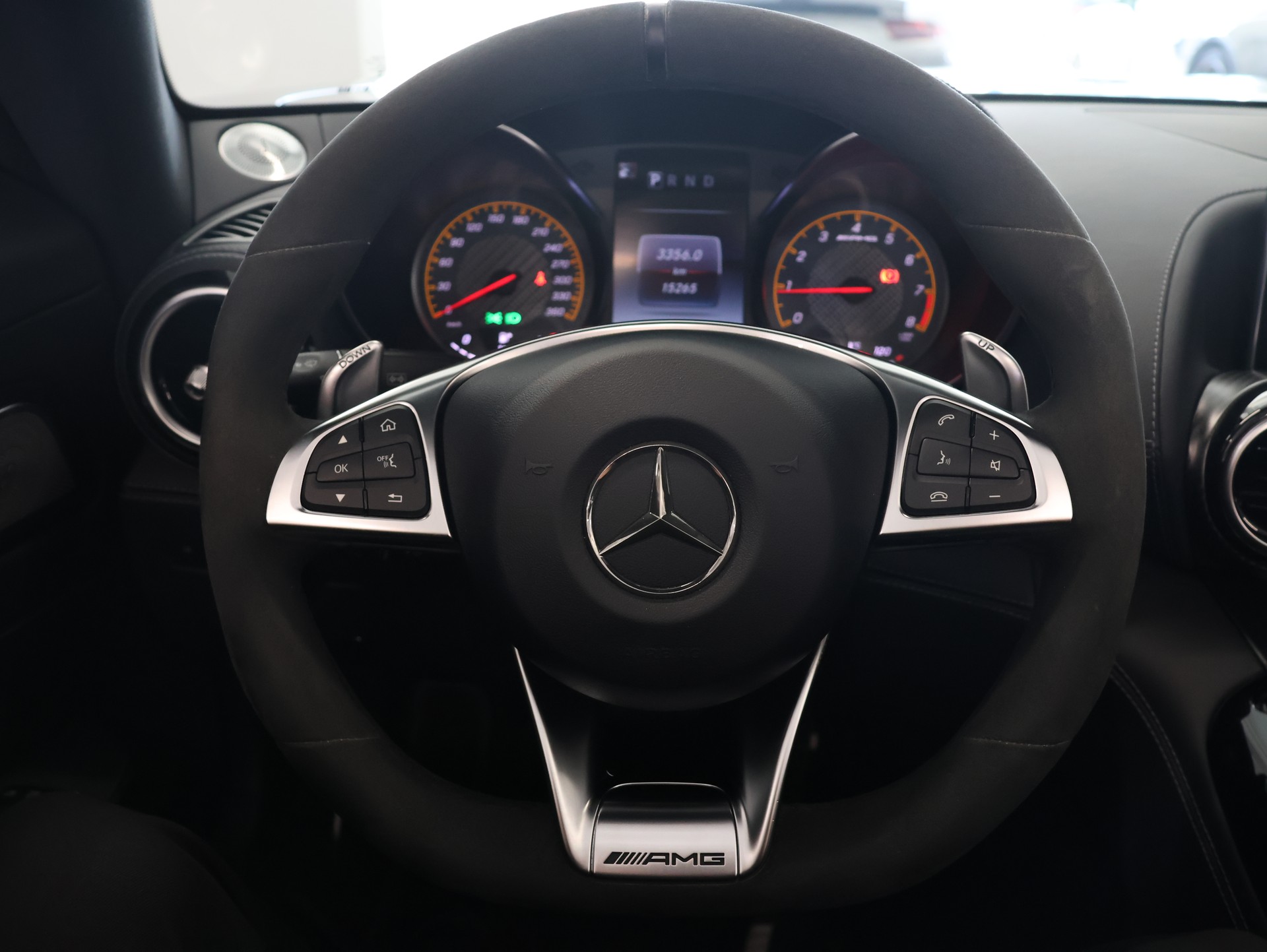 MERCEDES-BENZ AMG GT C Roadster Speedshift DCT *360 Kamera* *Burmester* *Vossen Felgen*-image-18