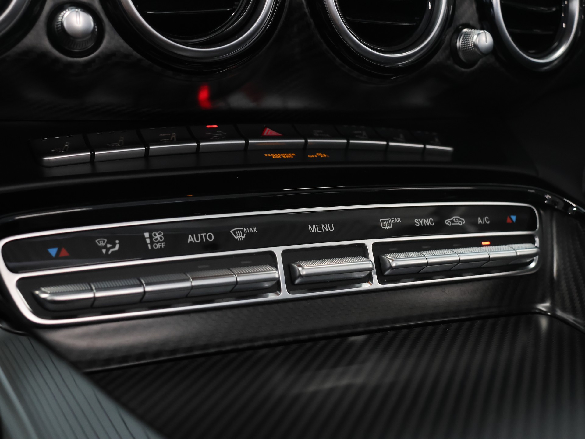 MERCEDES-BENZ AMG GT C Roadster Speedshift DCT *360 Kamera* *Burmester* *Vossen Felgen*-image-26
