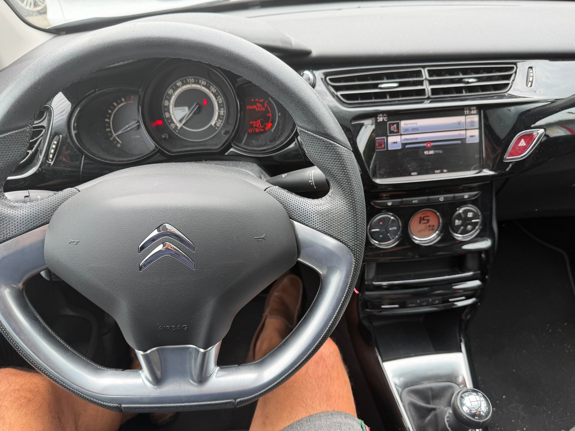 CITROEN C3 1.2i Exclusive-image-5