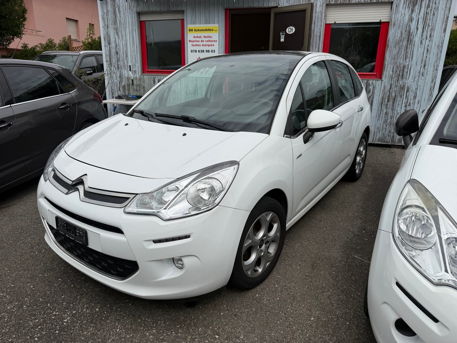 CITROEN C3 1.2i Exclusive-image-1