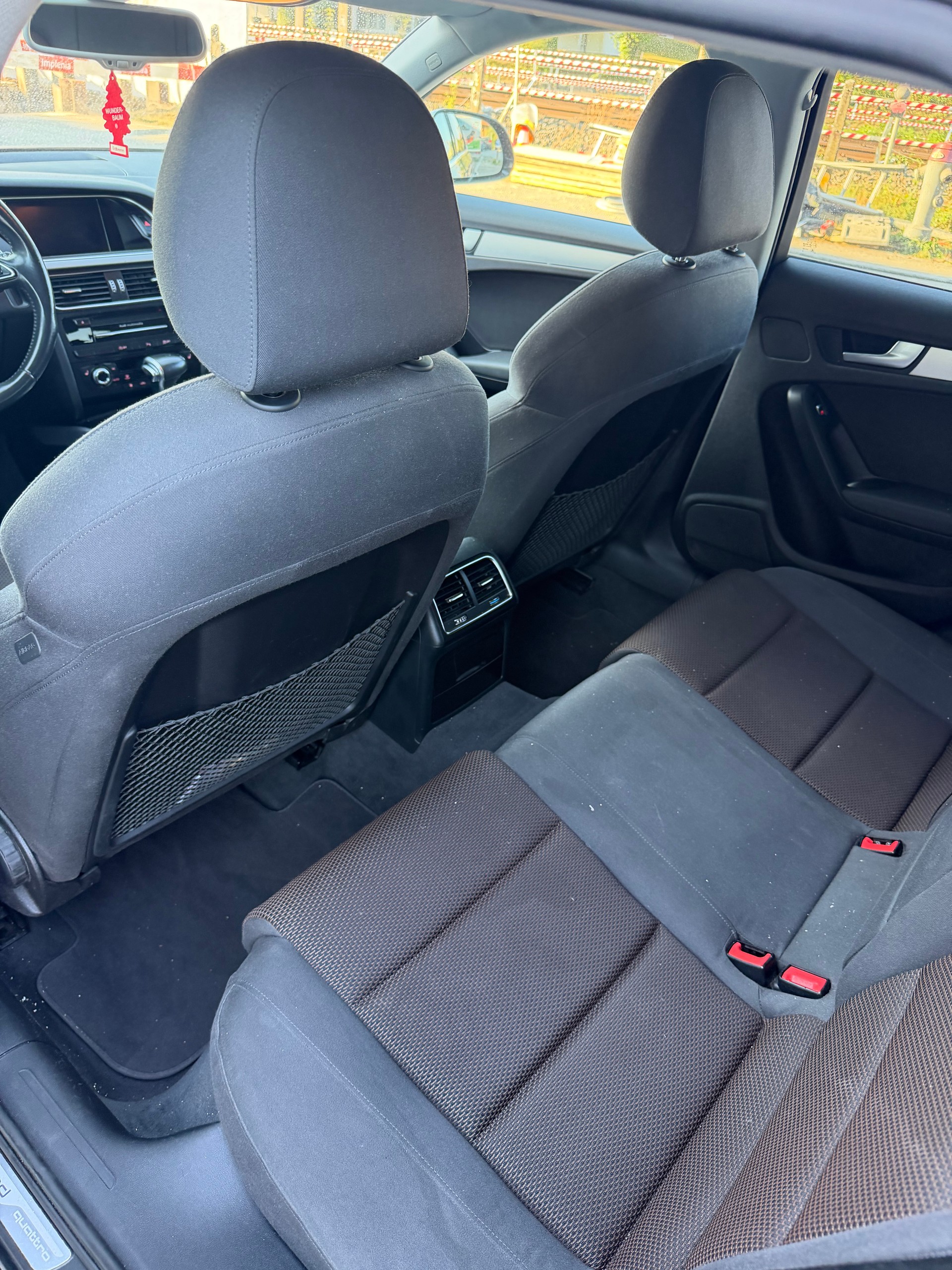 AUDI A4 allroad 3.0 TDI quattro S-tronic-image-9