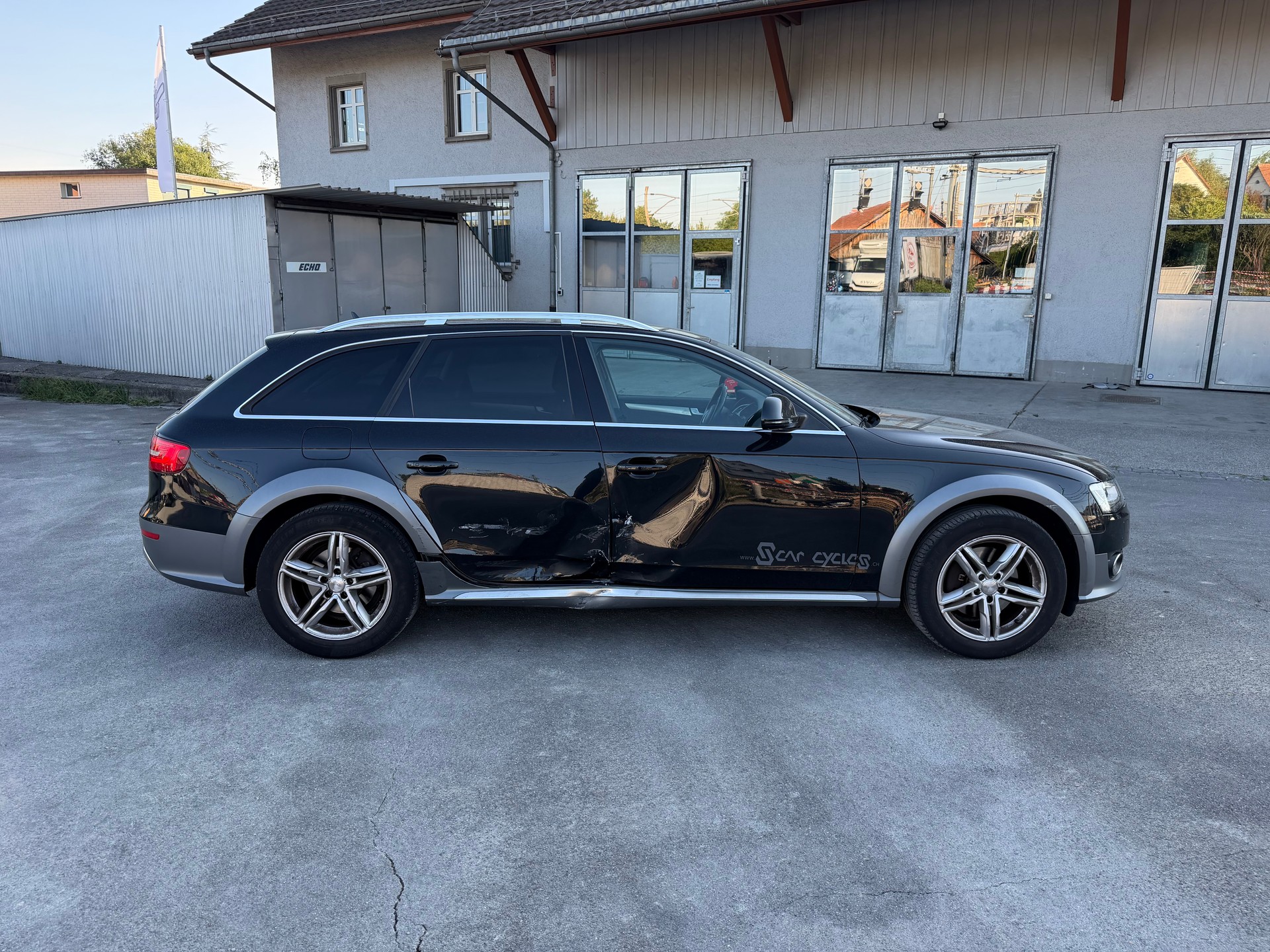 AUDI A4 allroad 3.0 TDI quattro S-tronic-image-4