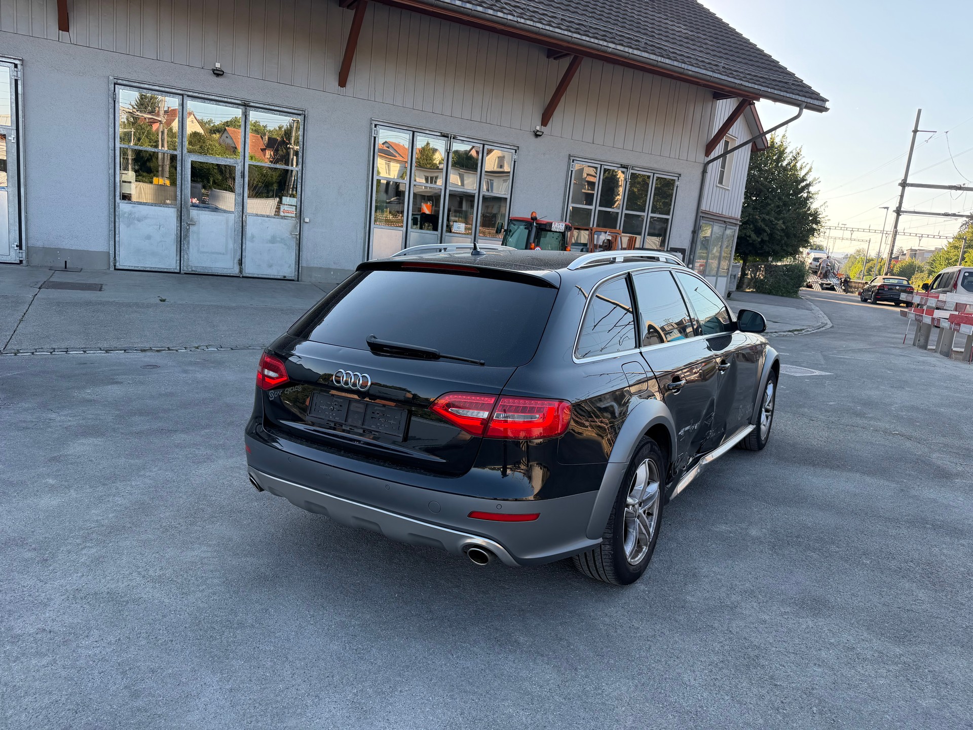 AUDI A4 allroad 3.0 TDI quattro S-tronic-image-5