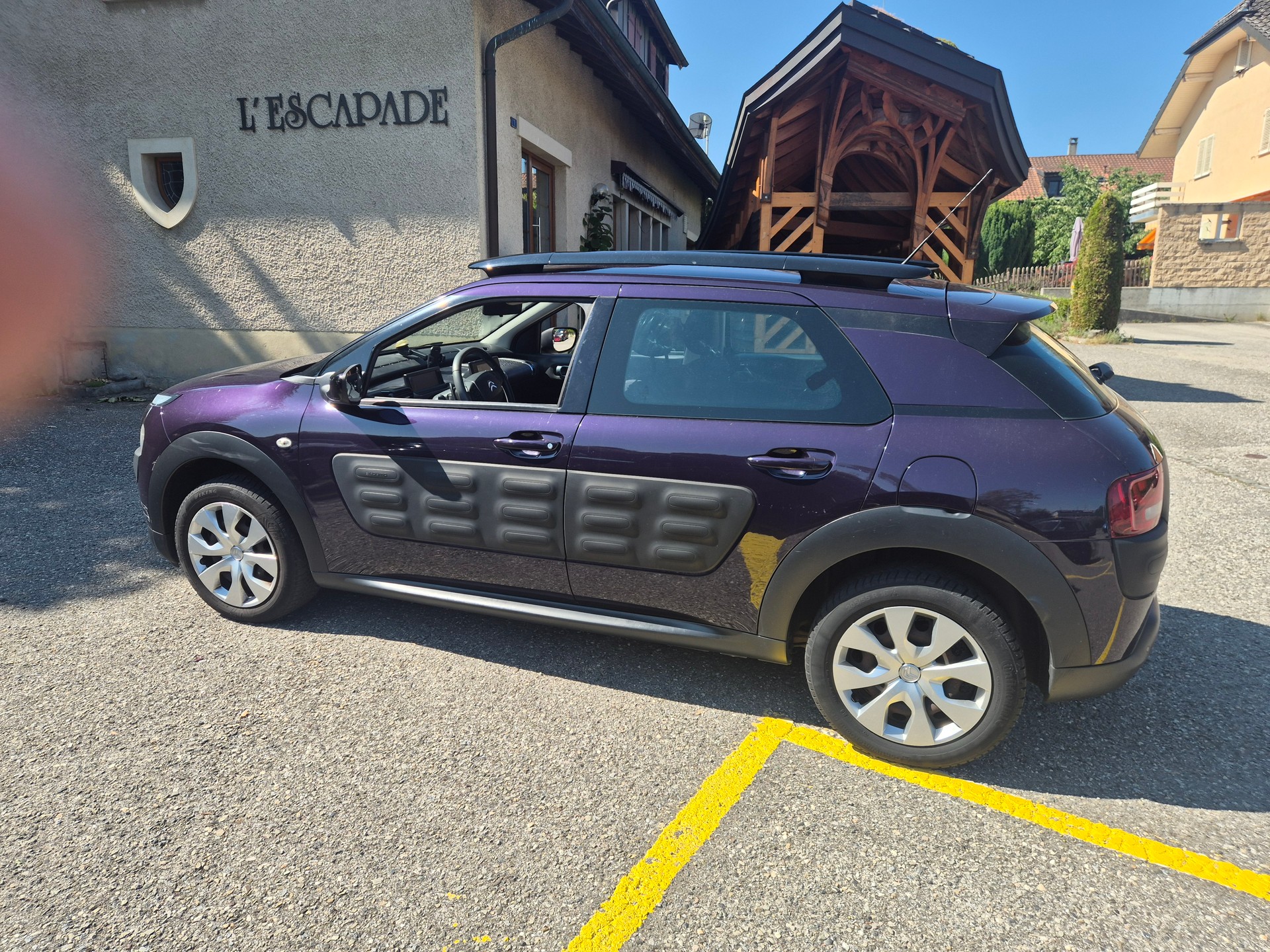 CITROEN C4 Cactus 1.2 e-VTi Feel ETG-image-3