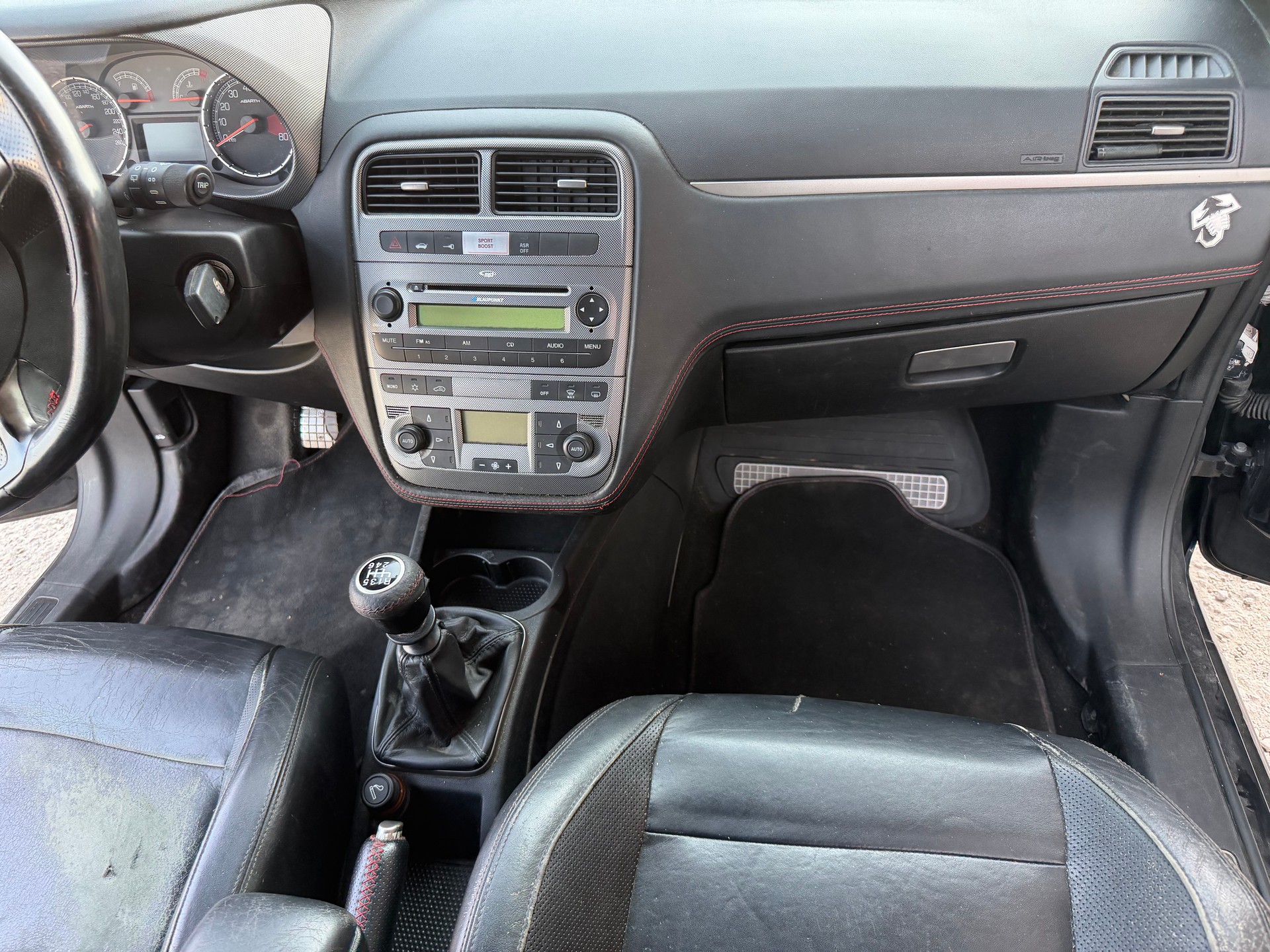 FIAT Punto 1.4 16V Turbo Abarth-image-7