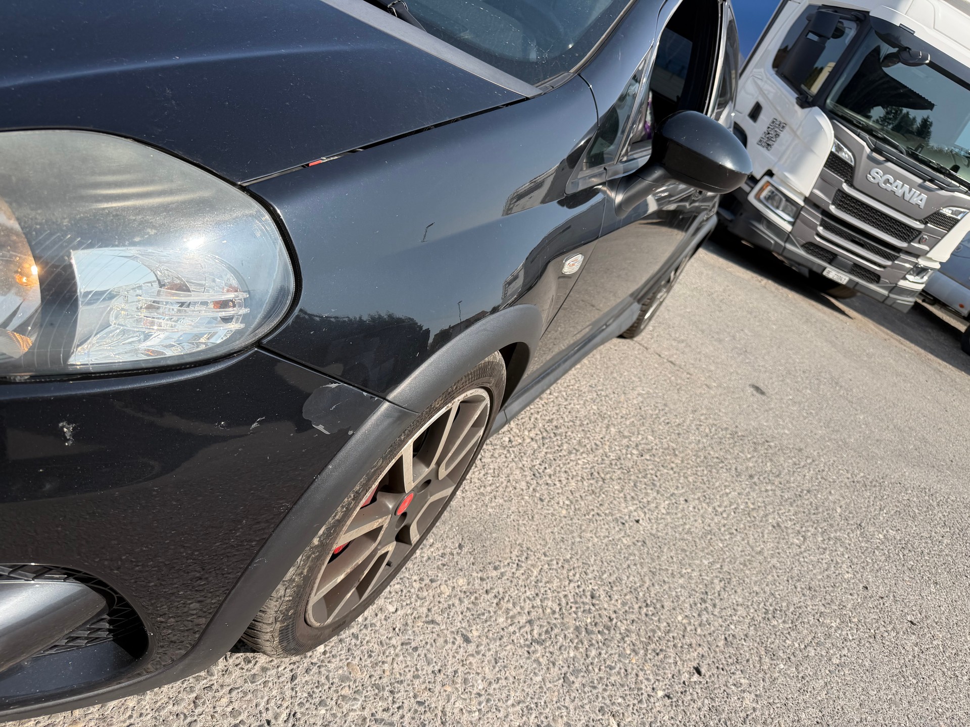 FIAT Punto 1.4 16V Turbo Abarth-image-11