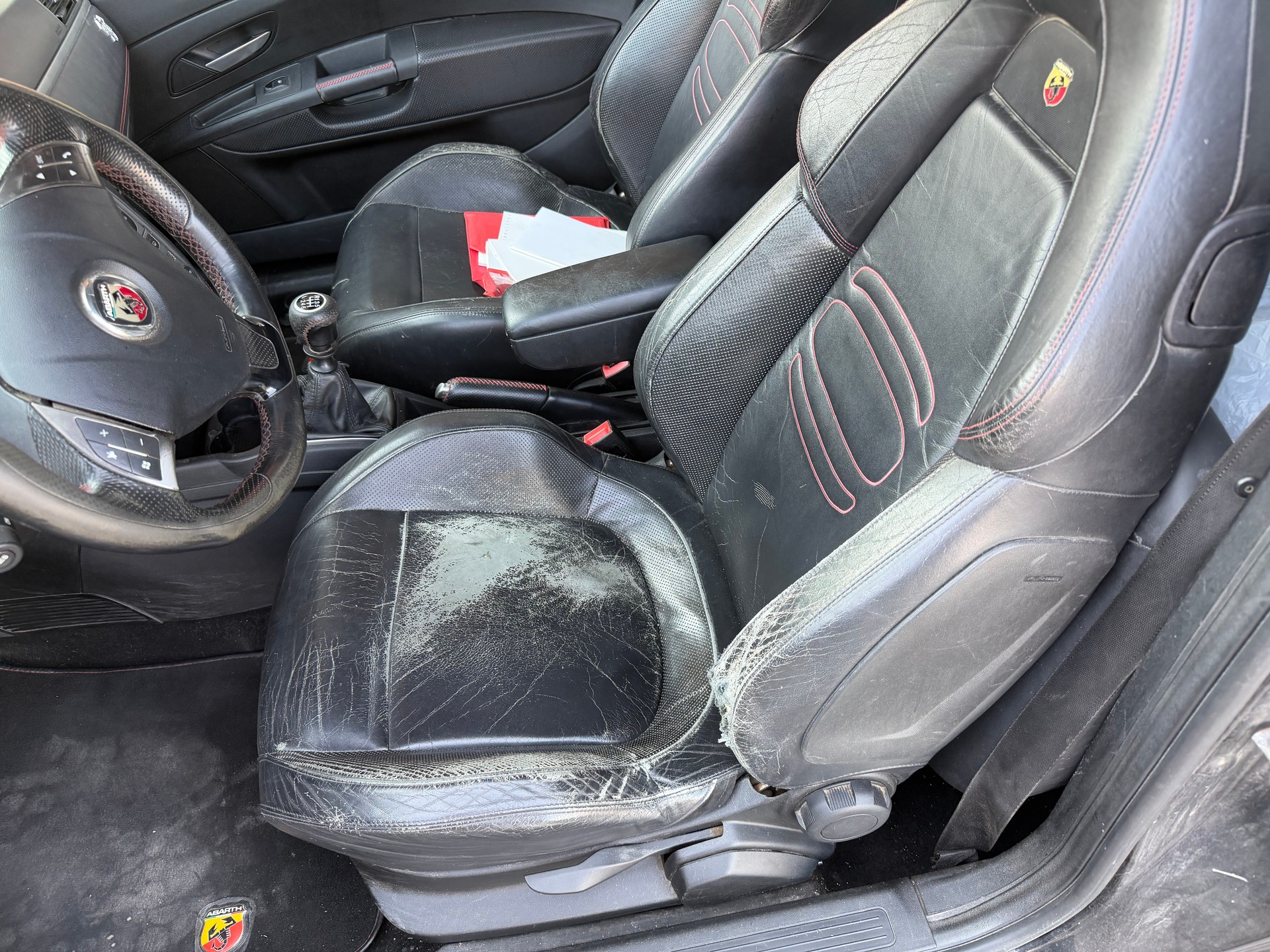 FIAT Punto 1.4 16V Turbo Abarth-image-5