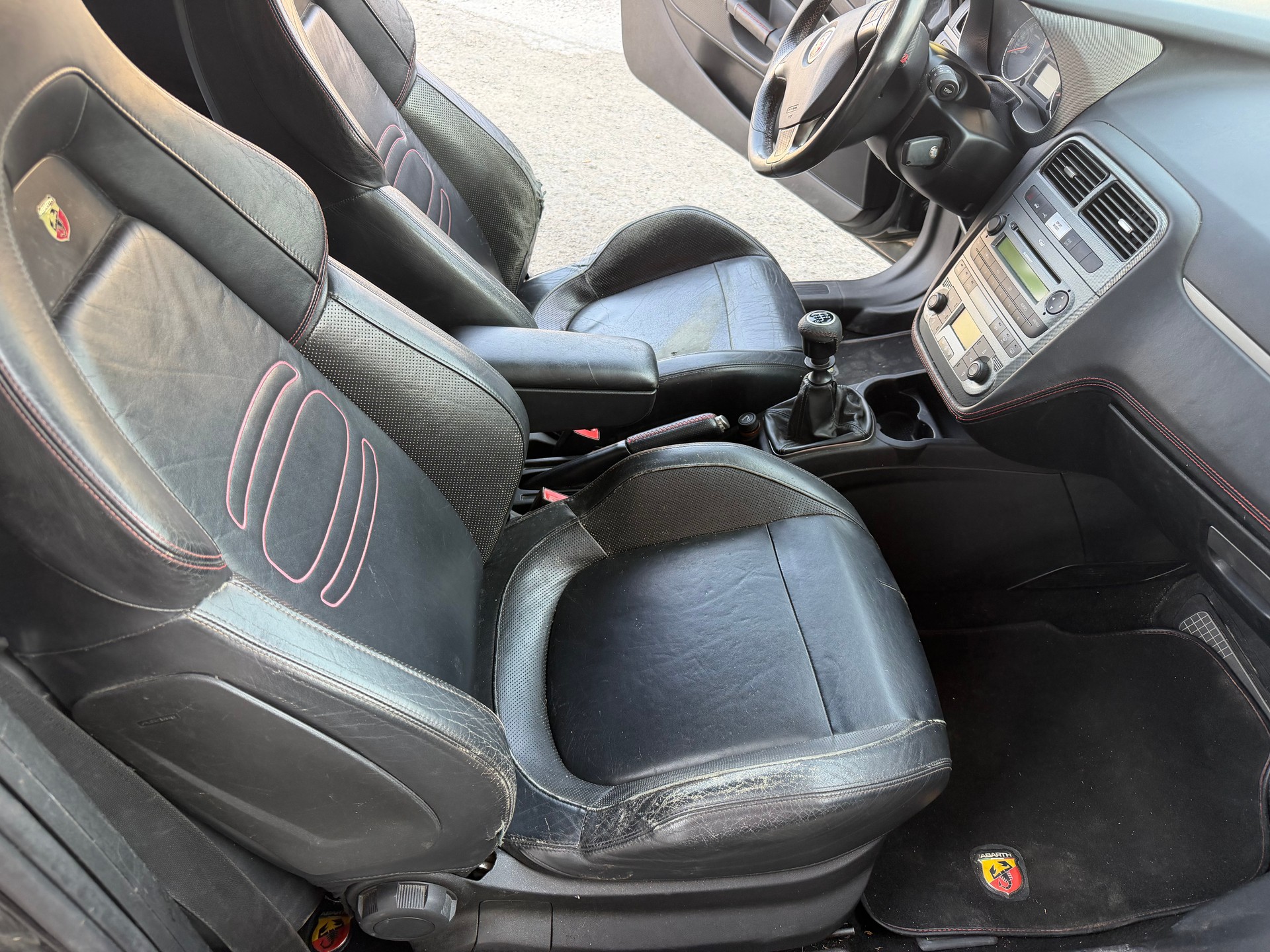 FIAT Punto 1.4 16V Turbo Abarth-image-6