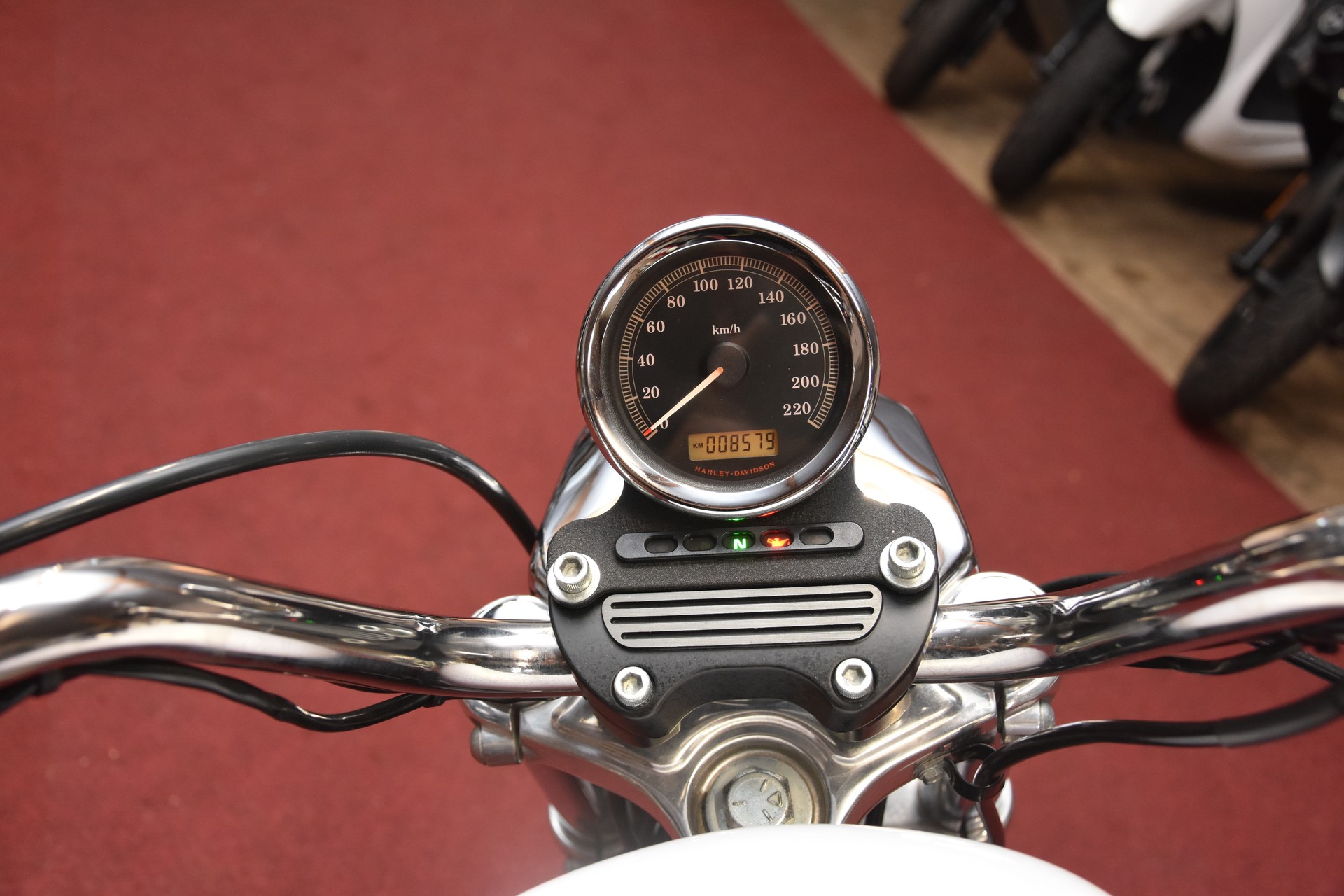 HARLEY-DAVIDSON XL 883 L Sportster Low Injection-image-9