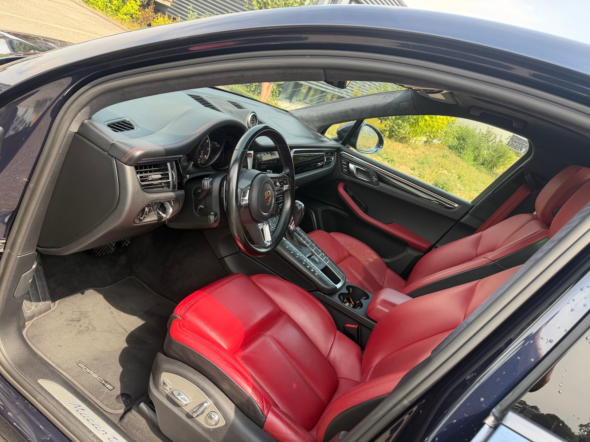 PORSCHE Macan Turbo PDK-image-9